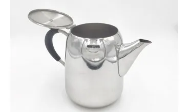 Classic Stainless Steel Tea Pot with Bakelite Handle Big Capacity Hot Water Kettle for Home Kitchen and Camping Metal Material