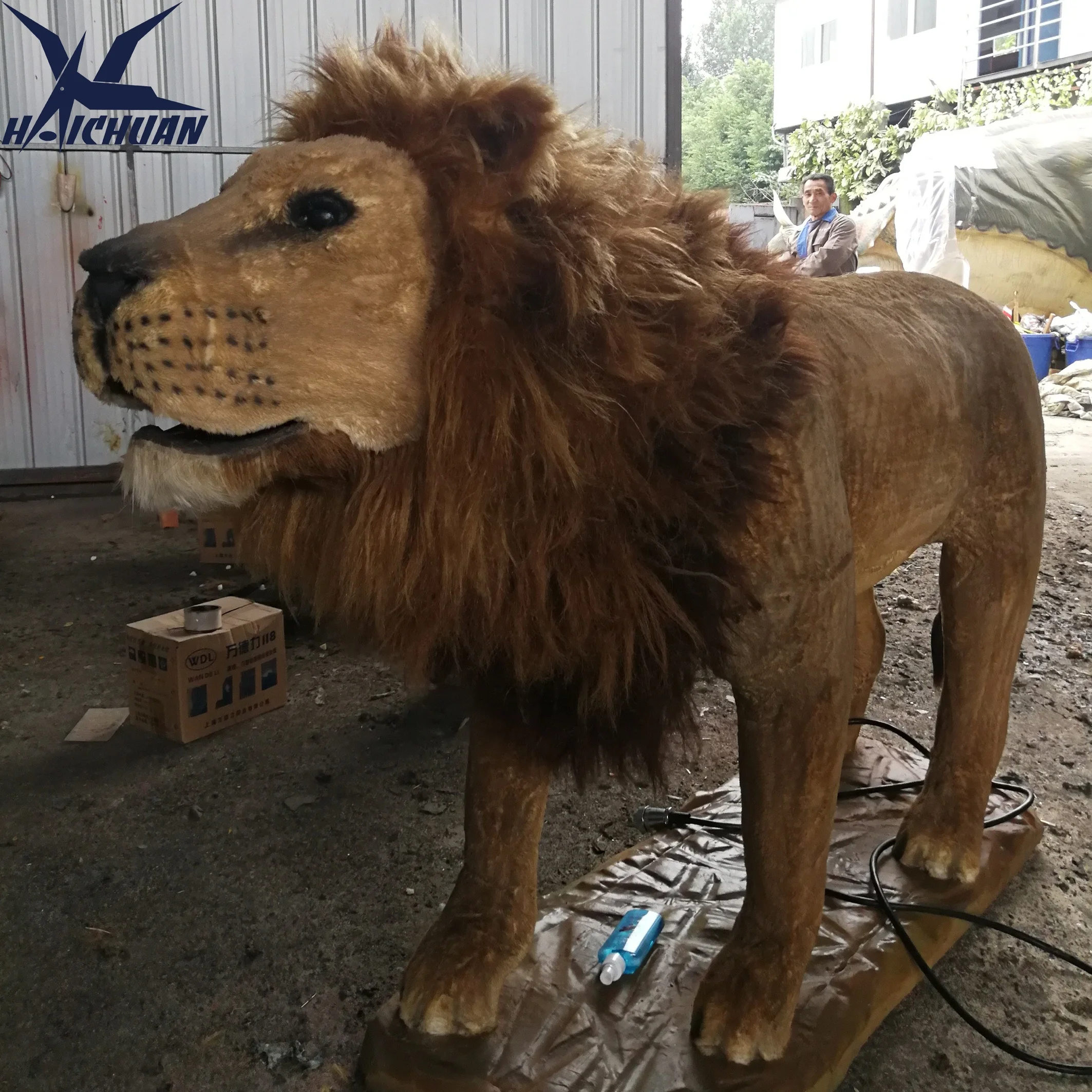 Custom Design Animated Real Size Animatronic Animal Moving Lion Model for sale