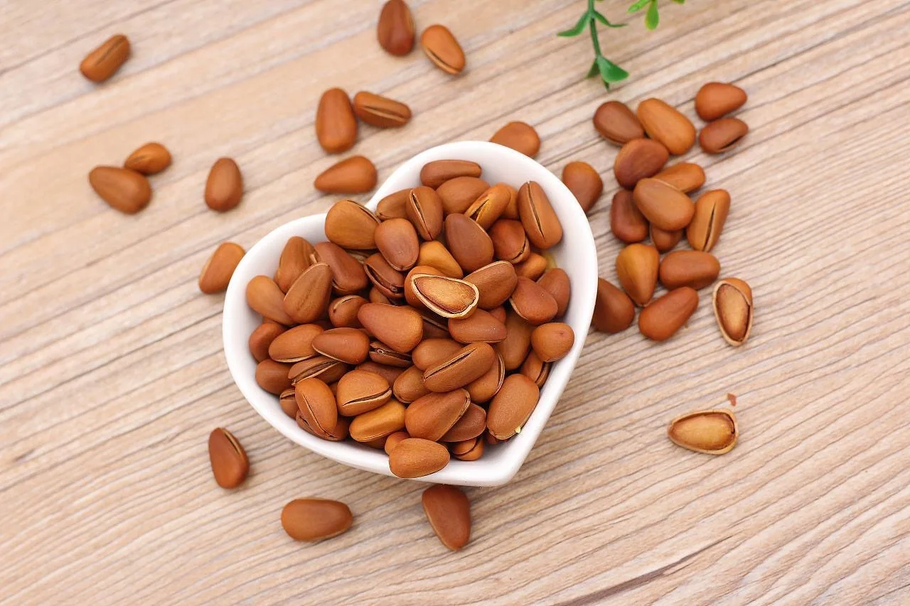 Food Grade 100% Natural Organic Chinese Wholesale Pine Seeds Nuts In Shell Kernels Pine Nuts For Sale