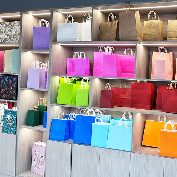 Wholesale Foldable Christmas Color Kraft Paper Gift Cartoon Bag Making By Machine