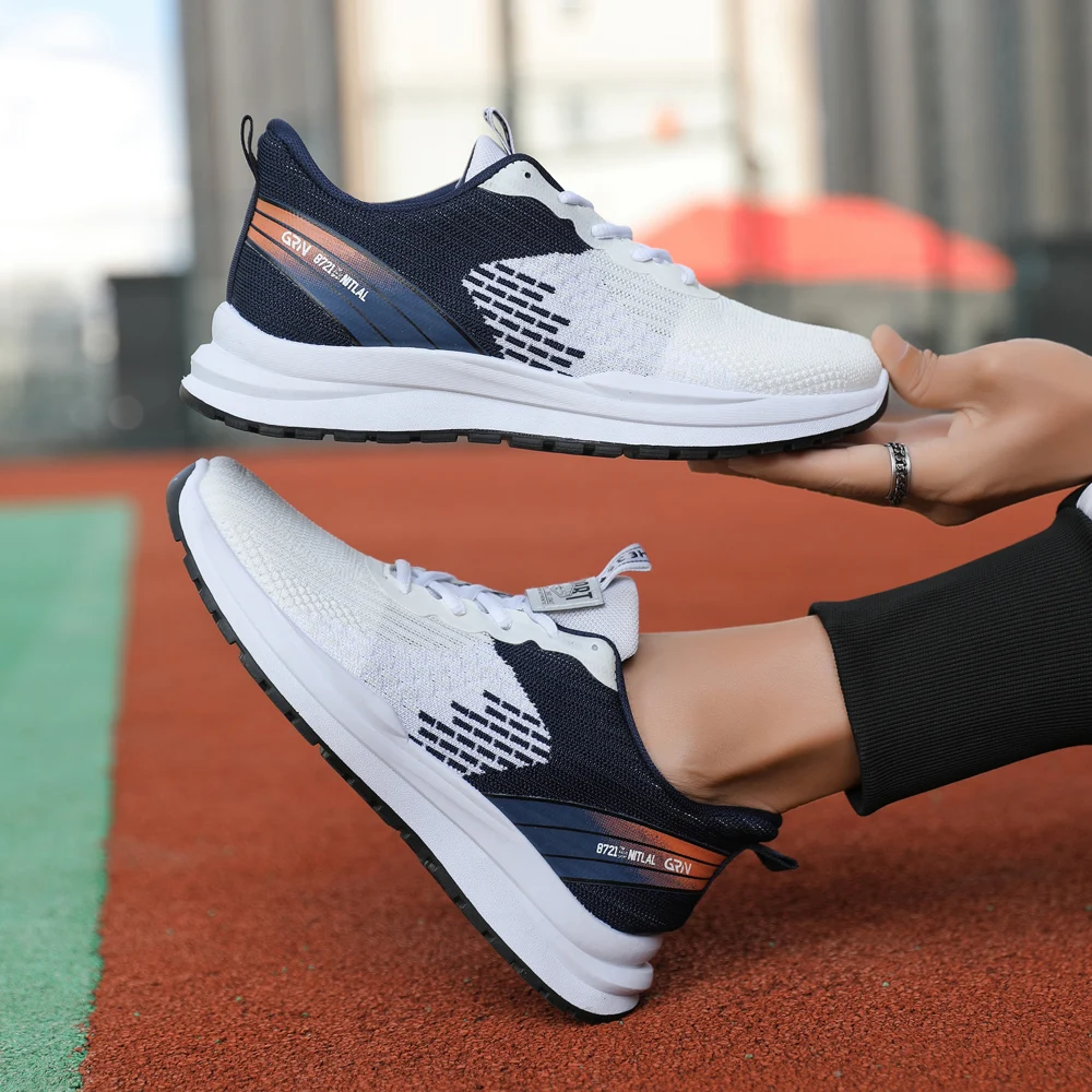 Manufacturers wholesale fashion casual sports shoes, processing custom fashion lazy shoes, shoes with laces made in China