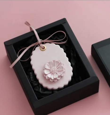 Pink Oval Shaped Hanging Ceramic Aroma Stone Pendant Scented Clay Gypsum Aroma Diffuser Essential Oil Air Freshener