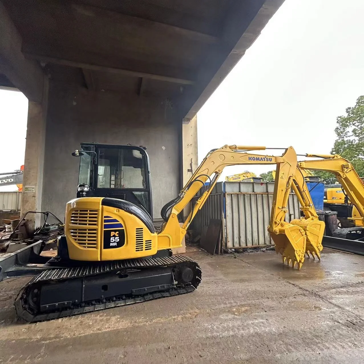 Top low price used komatsu  pc55 excavator digger  komatsu mini excavator in low working hours  for sale PC 30/36/200/300