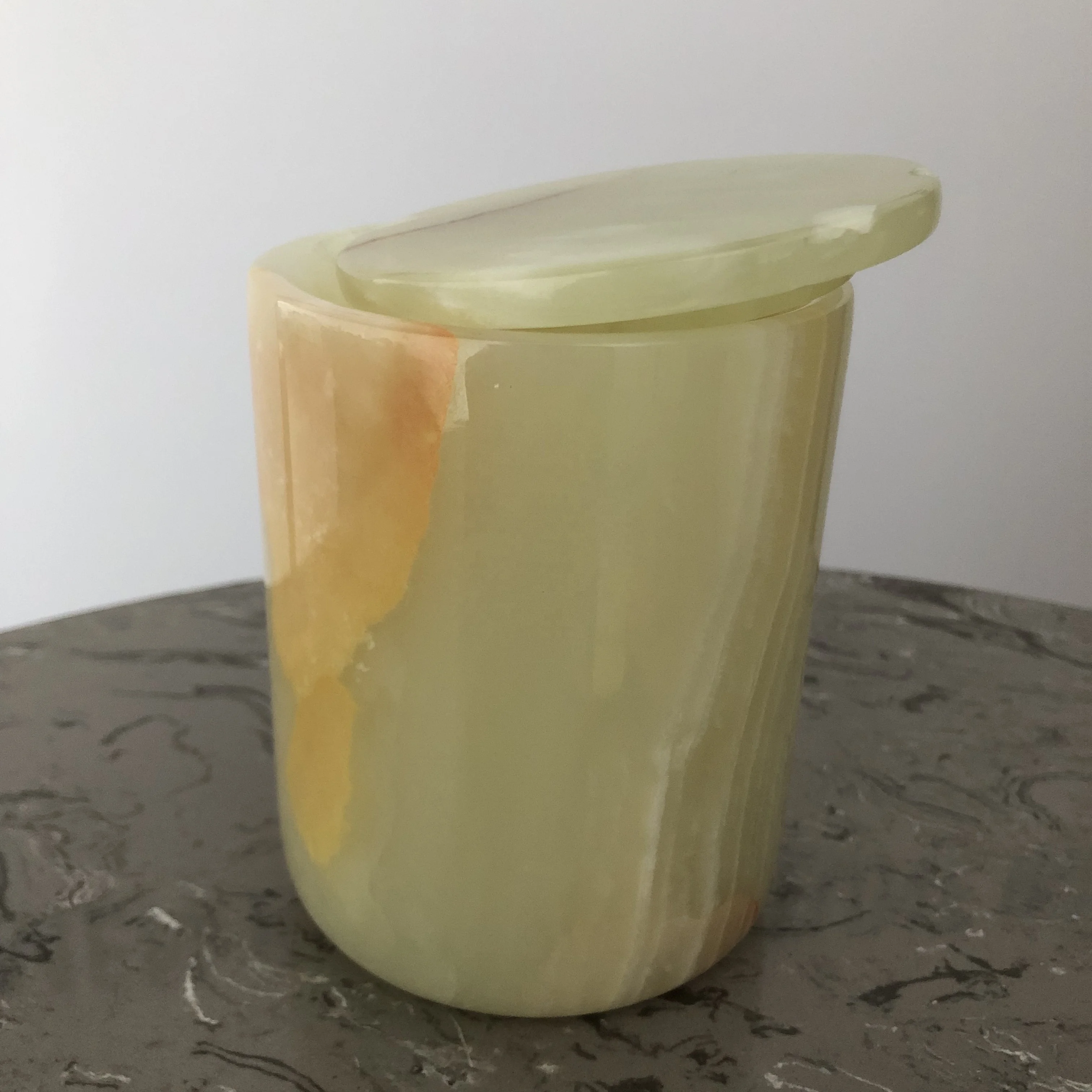 Home Decor Customized Luxury Candle Containers with Glass Insert Refill Marble Candle Holder Natural Pink White Onyx Candle Jar