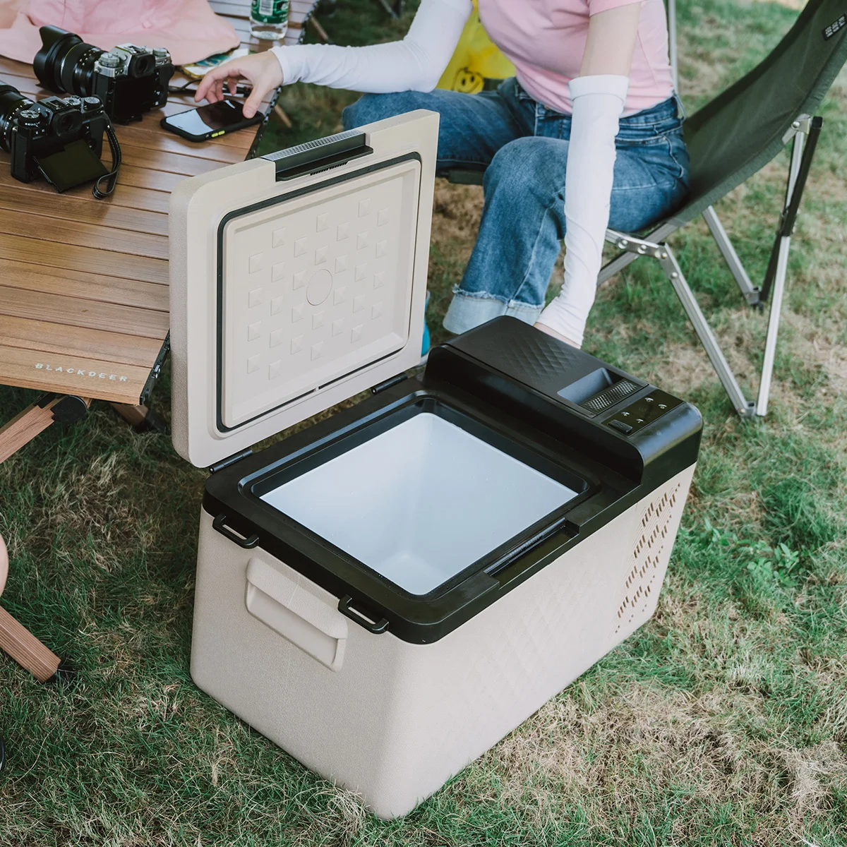 Alpicool OEM RTW25 Automobile Refrigerator Energy Saving Solar Portable Freezer 12 Volt Electric Cooler For Car