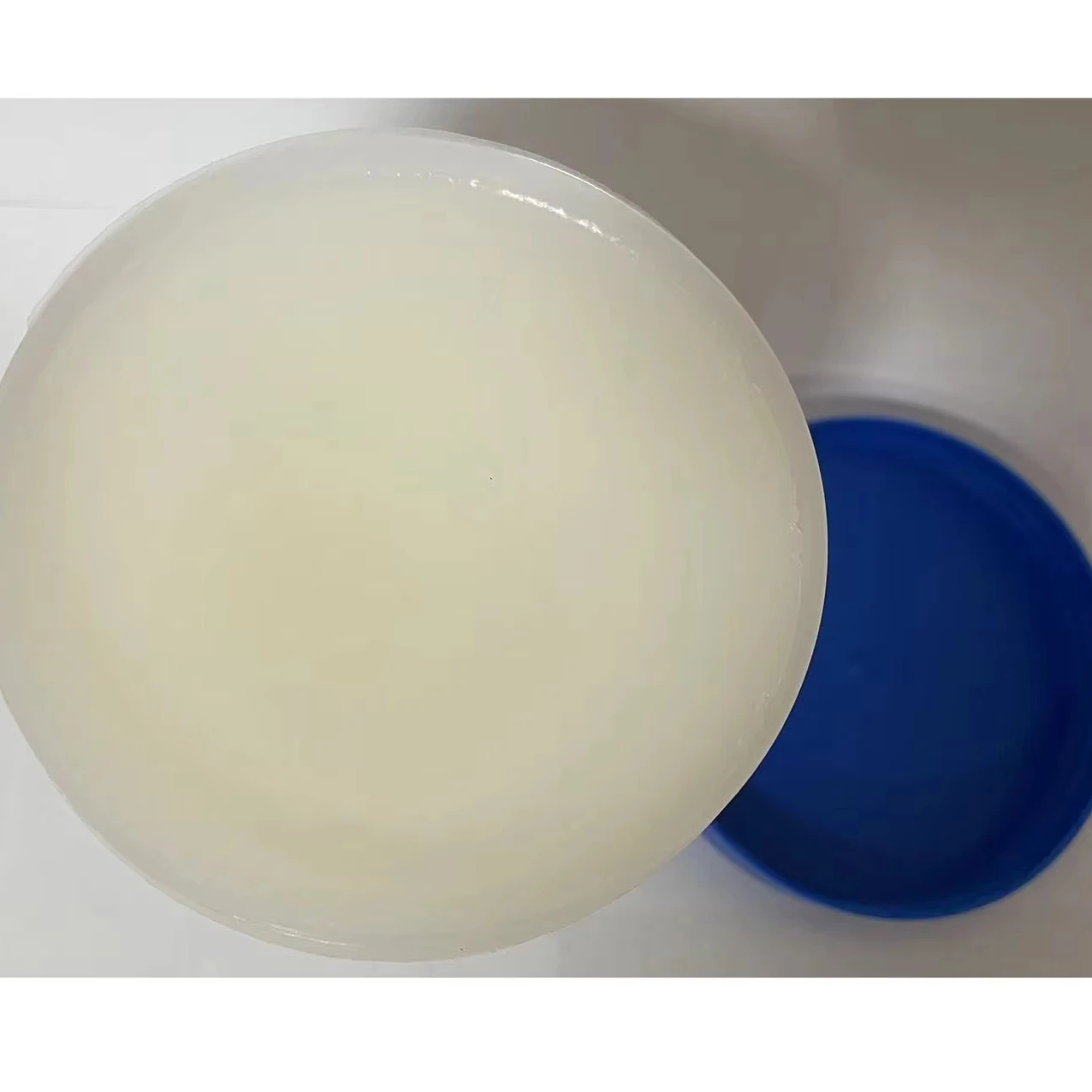 Raw Material Refined Skin Care White Petroleum Jelly Cosmetic Grade CAS 8009-03-8