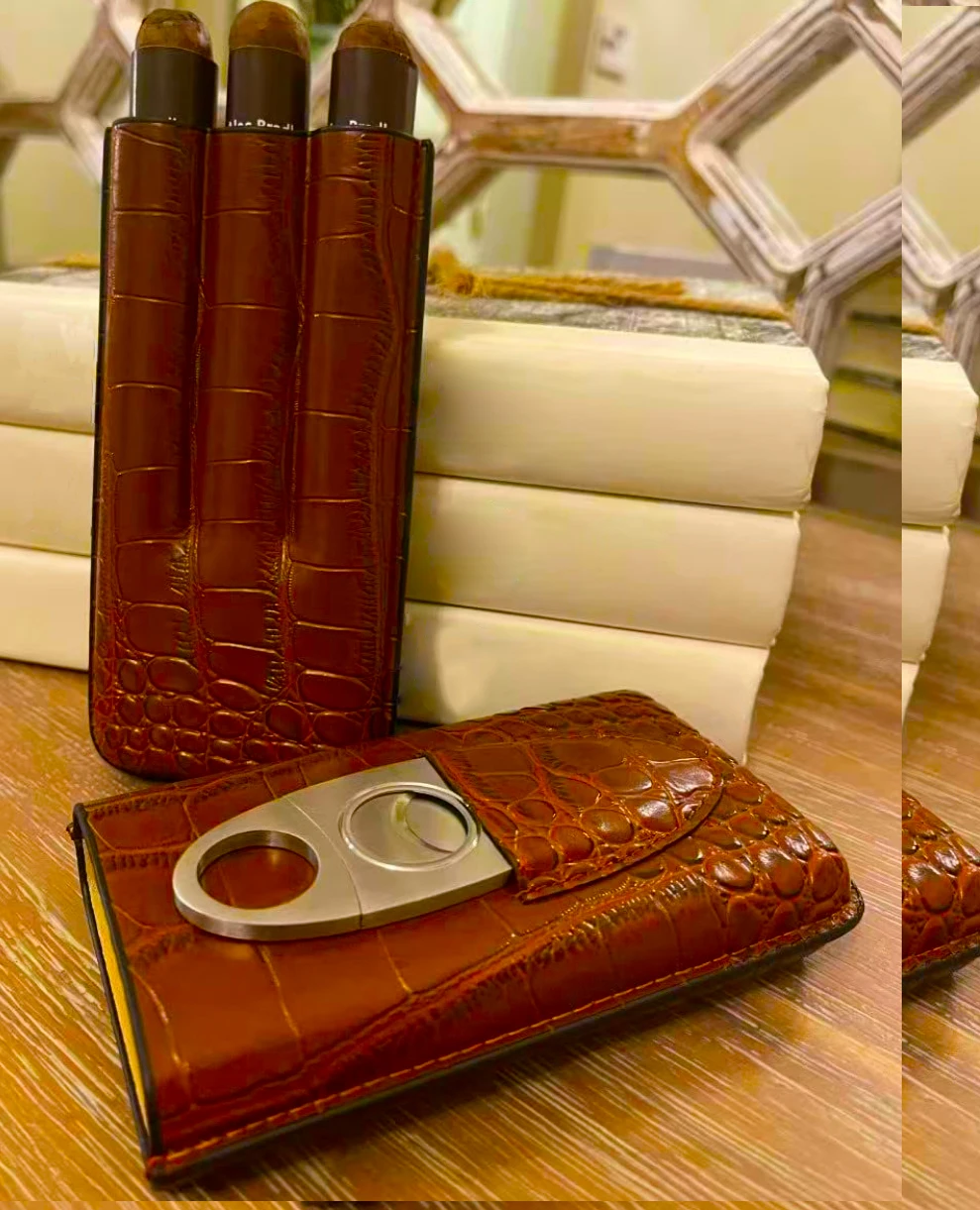 Croco Leather Simple Design alligators Cigar case for travel 3 finger cigars with cutter holder