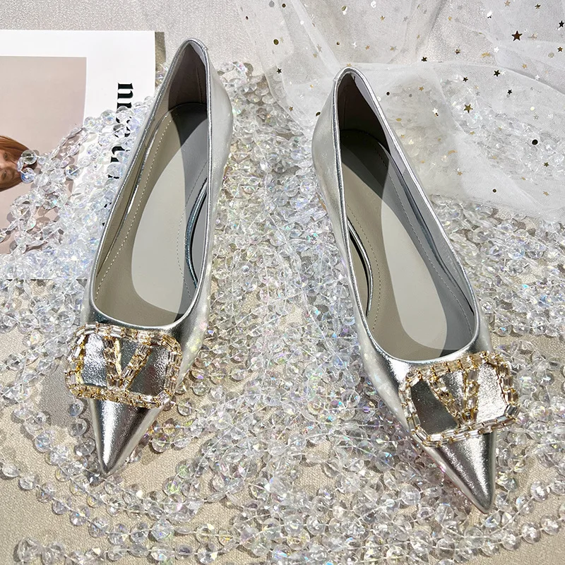 French temperament silver single female low heels 2024 new fashion rhindiamond-shallow mouth thick heel pointed flat shoes 3cm