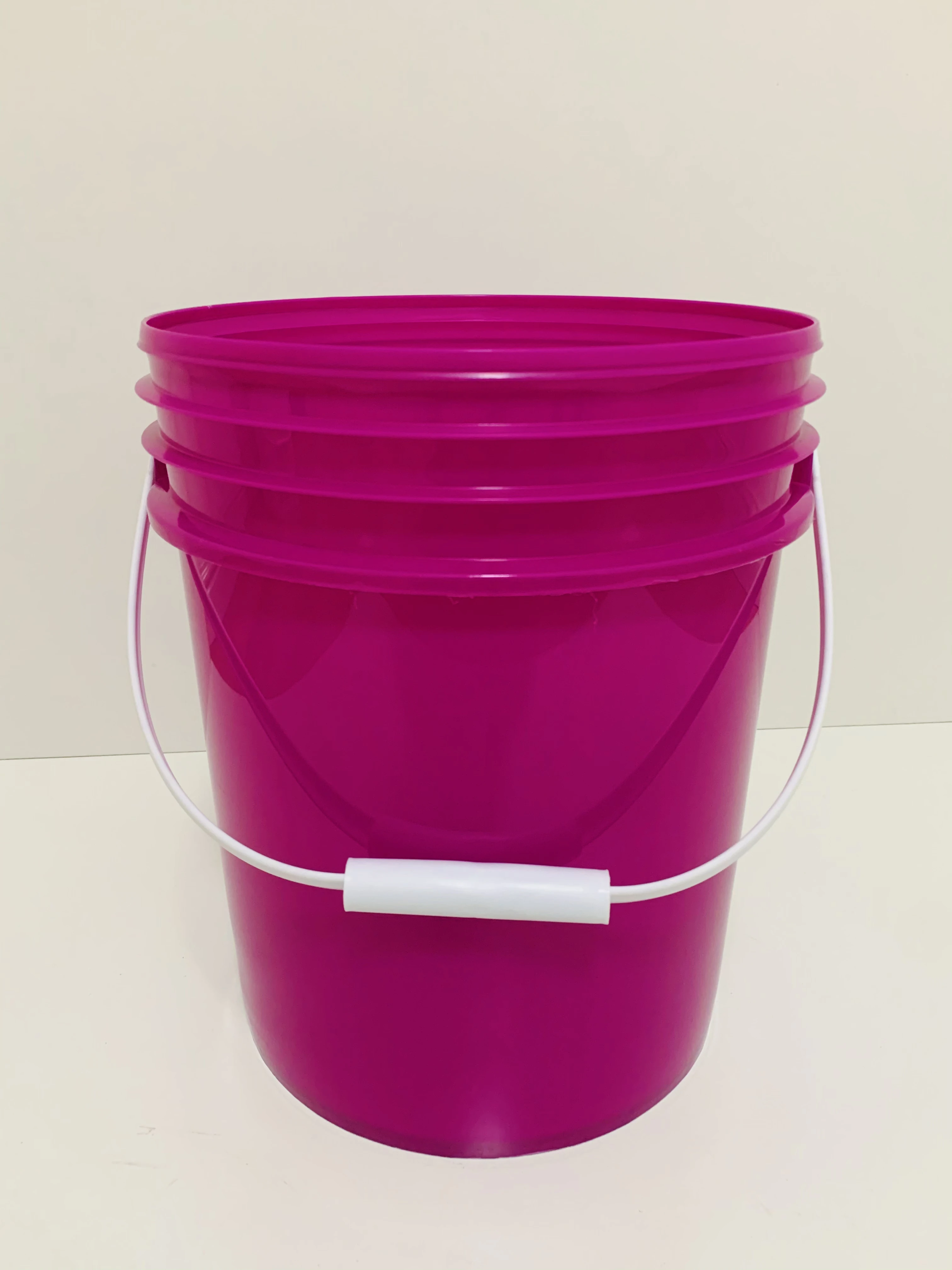 hot sale 18L round Recyclable durable food grade oil drum with lids plastic paint bucket