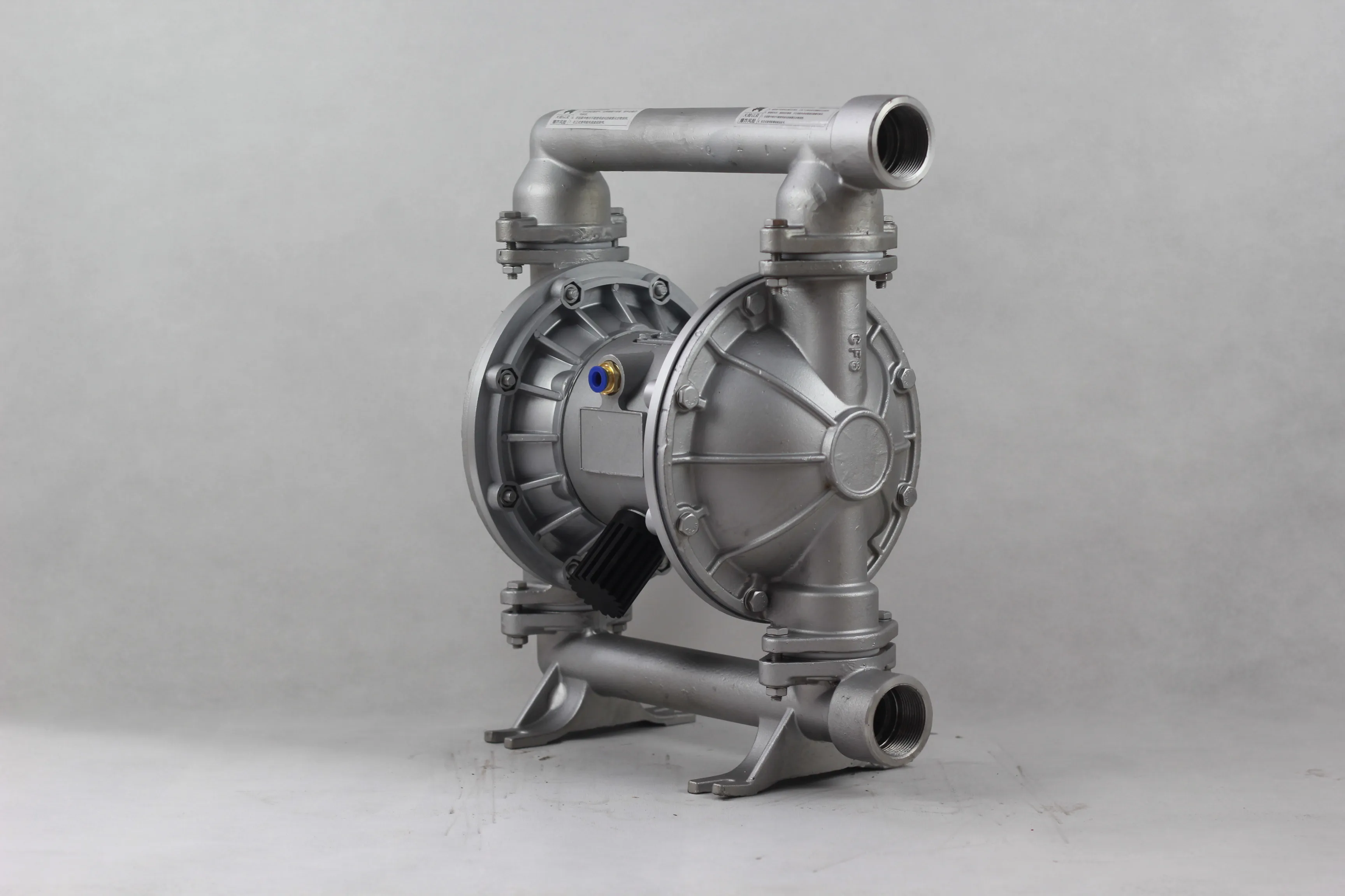 Plastic pneumatic diaphragm pump corrosion resistance acid and alkali chemical pump 1.5 inch into the export pump