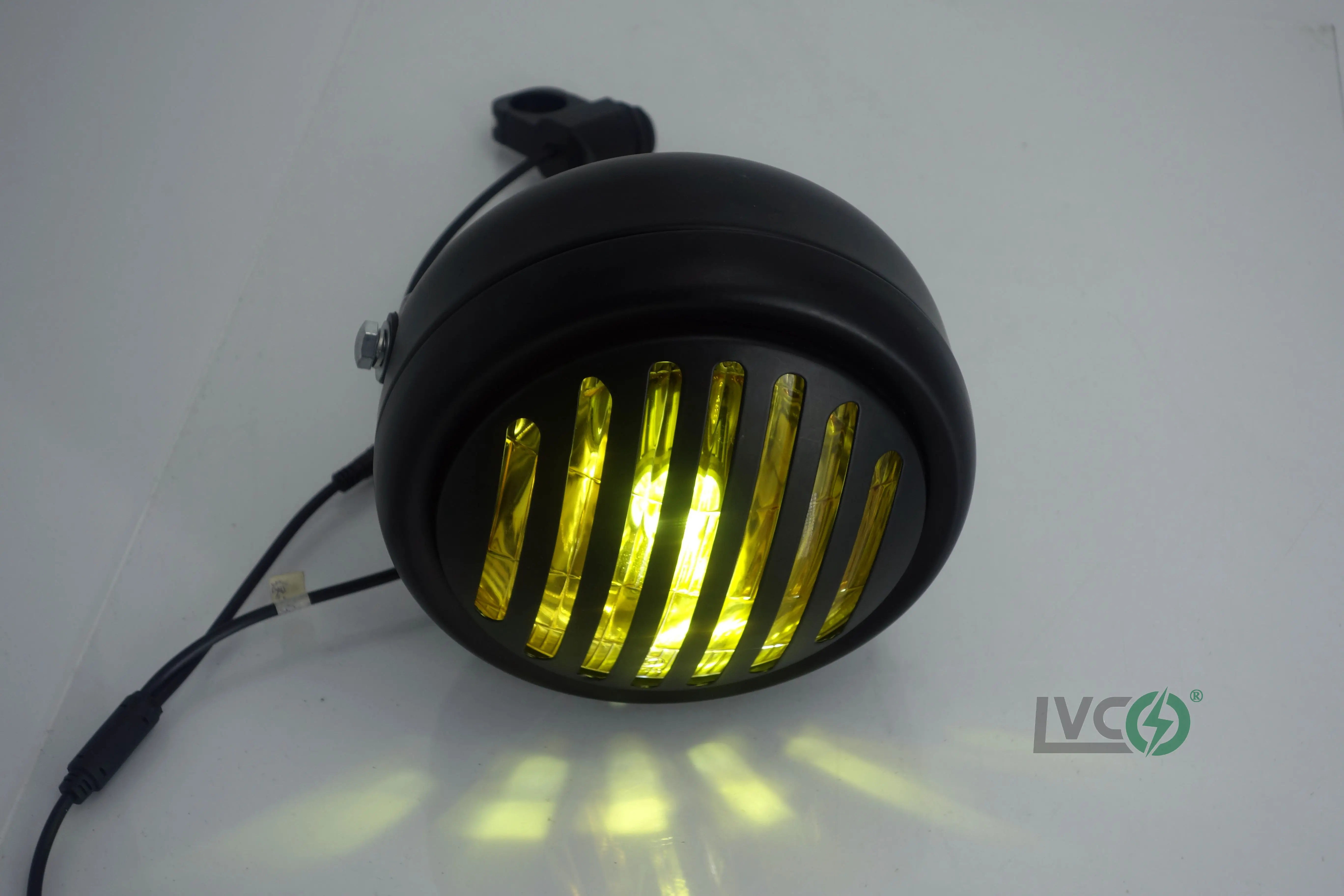 Яркая светодиодная фара для мотоцикла LVCO 6 дюймов 12-48 В оптовая