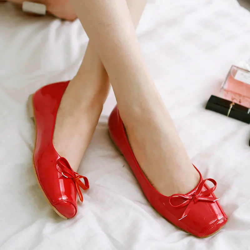 
2021 New Ballet Dance Flat Shoes Woman Lady Patent Leather Flats Bow Tie Dolly Shoes Ballerina Shoes For Ladies and Girls 