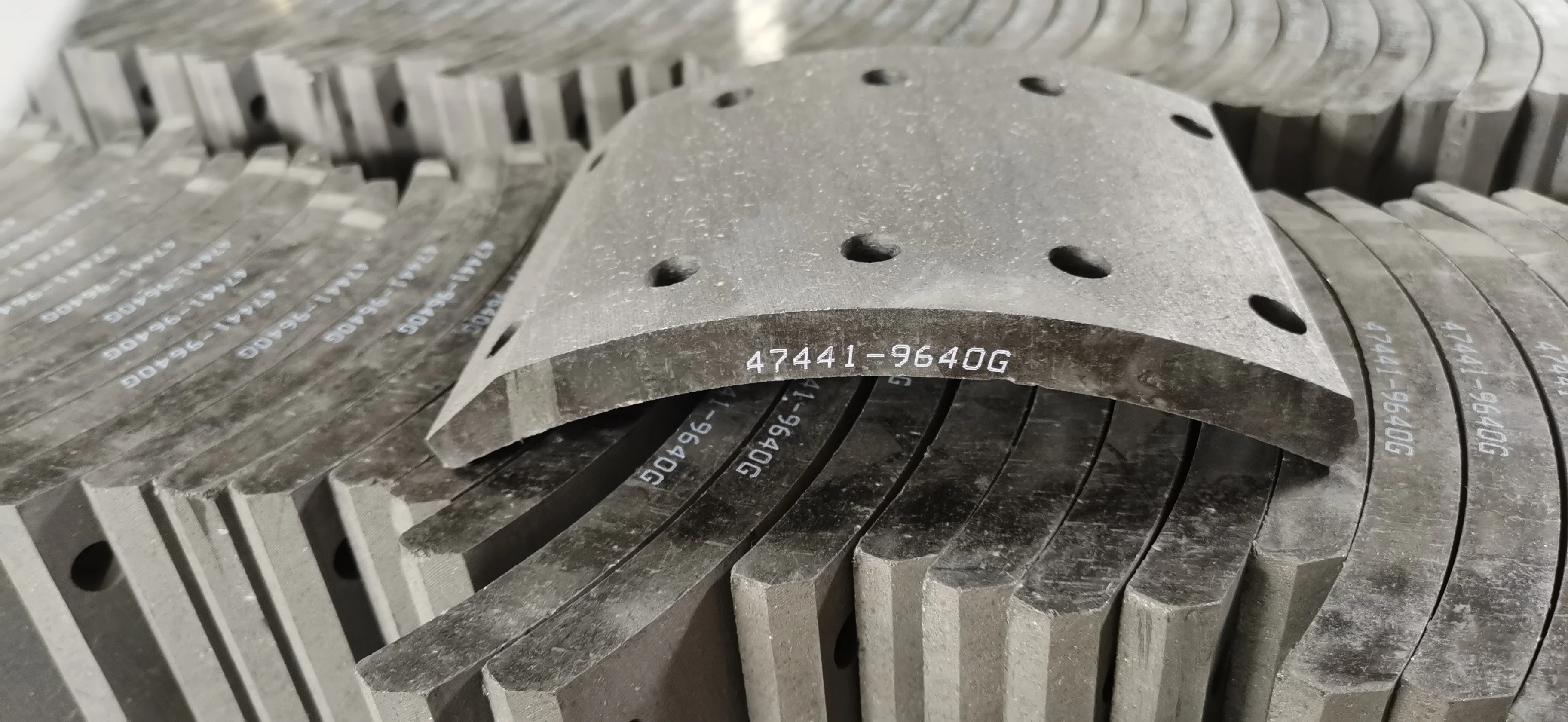 Truck Parts Brake Lining Hino   Material Brake Shoe Lining 47441-9640G  Truck  BRAKE SHOE MK428356 JAPANESE