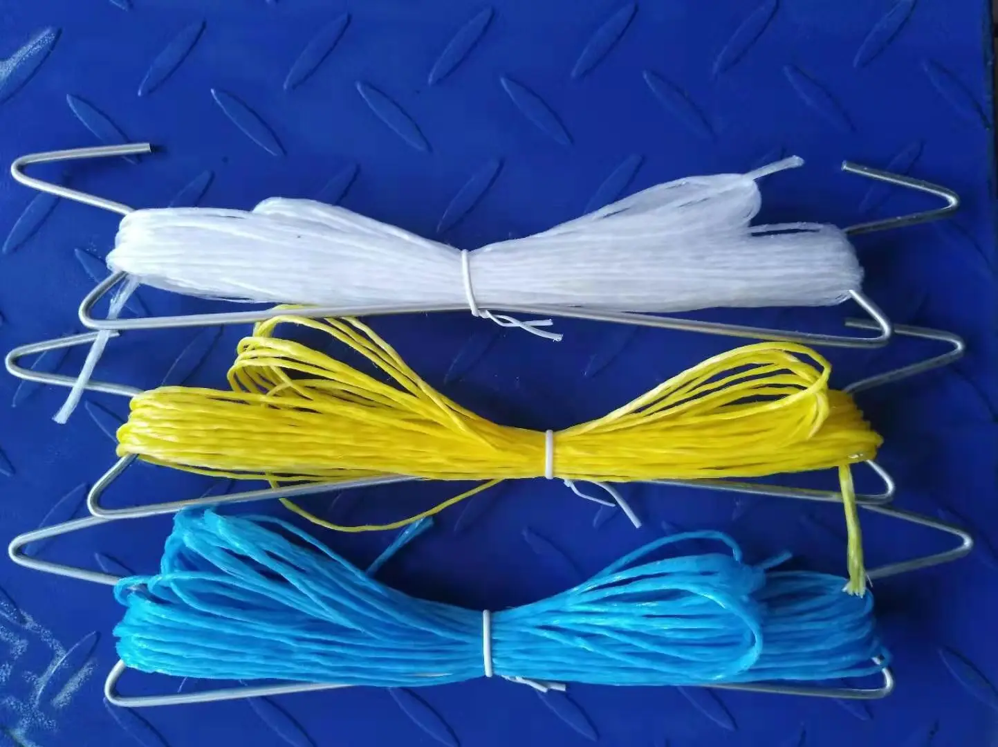 Hot Sale Greenhouse Galvanized M Tomato Roller Hanger Growing Wire Steel Hook Clip with Twine