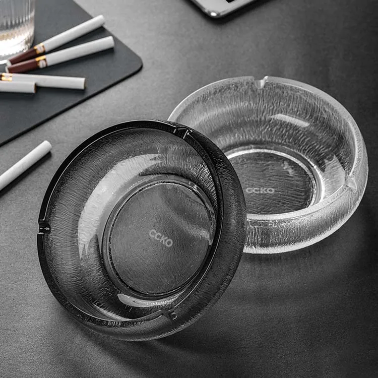 Wholesale Bar Hotel 14cm Grey Luxury Smoking Accessories Logo Custom Ashtray Cigar Ashtray Crystal White Clear Glass Ashtrays