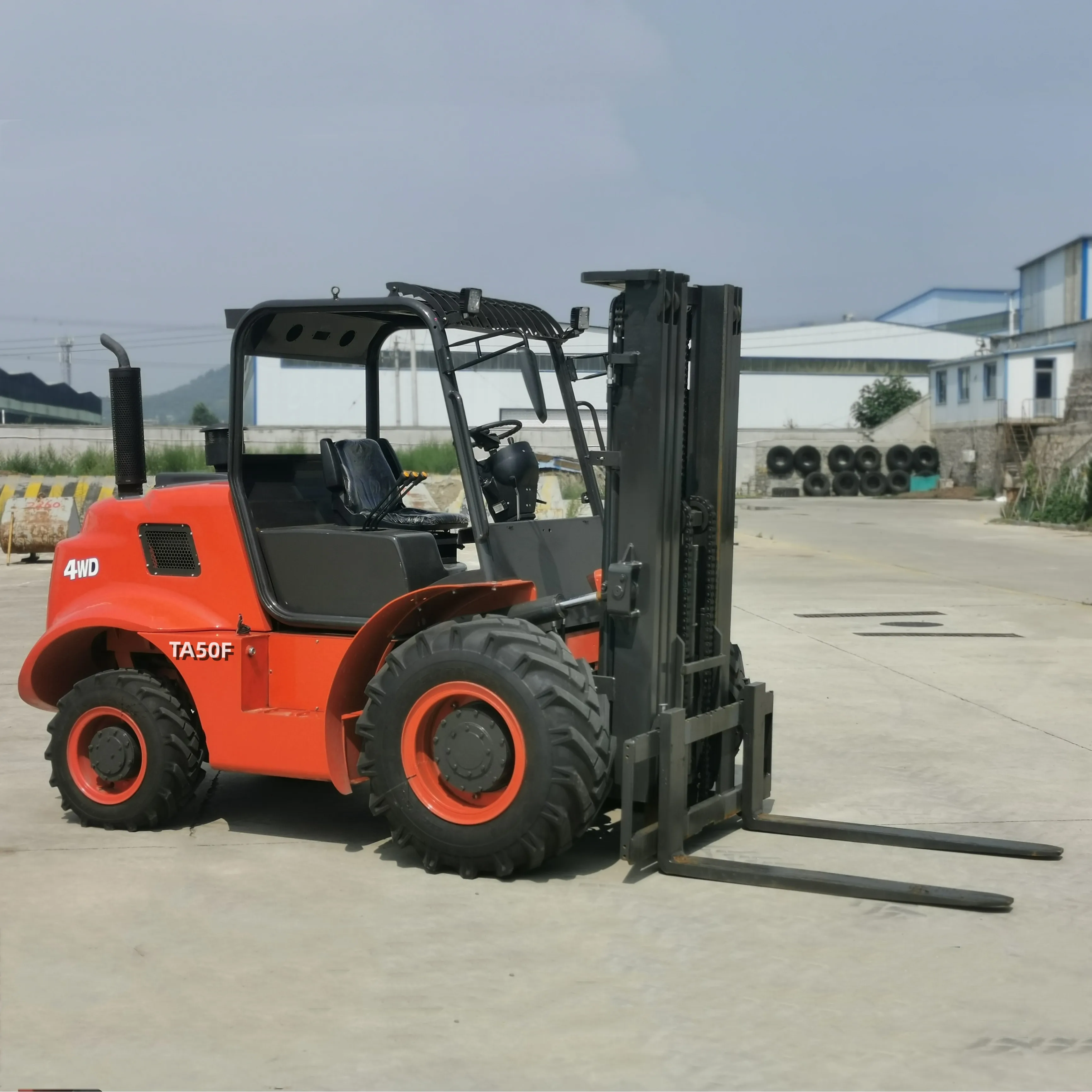 Factory 3 ton 4 ton 5 ton Telescopic Forklift Telehandler with Lifting Height and CE Certificate