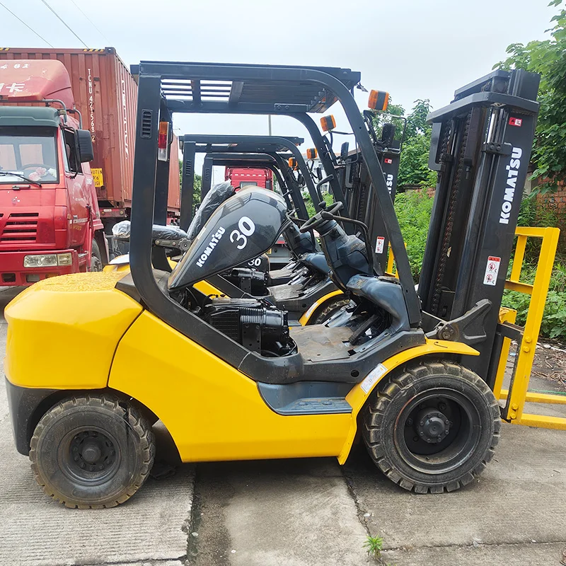 Подержанный вилочный погрузчик Komatsu 3 ton FD30