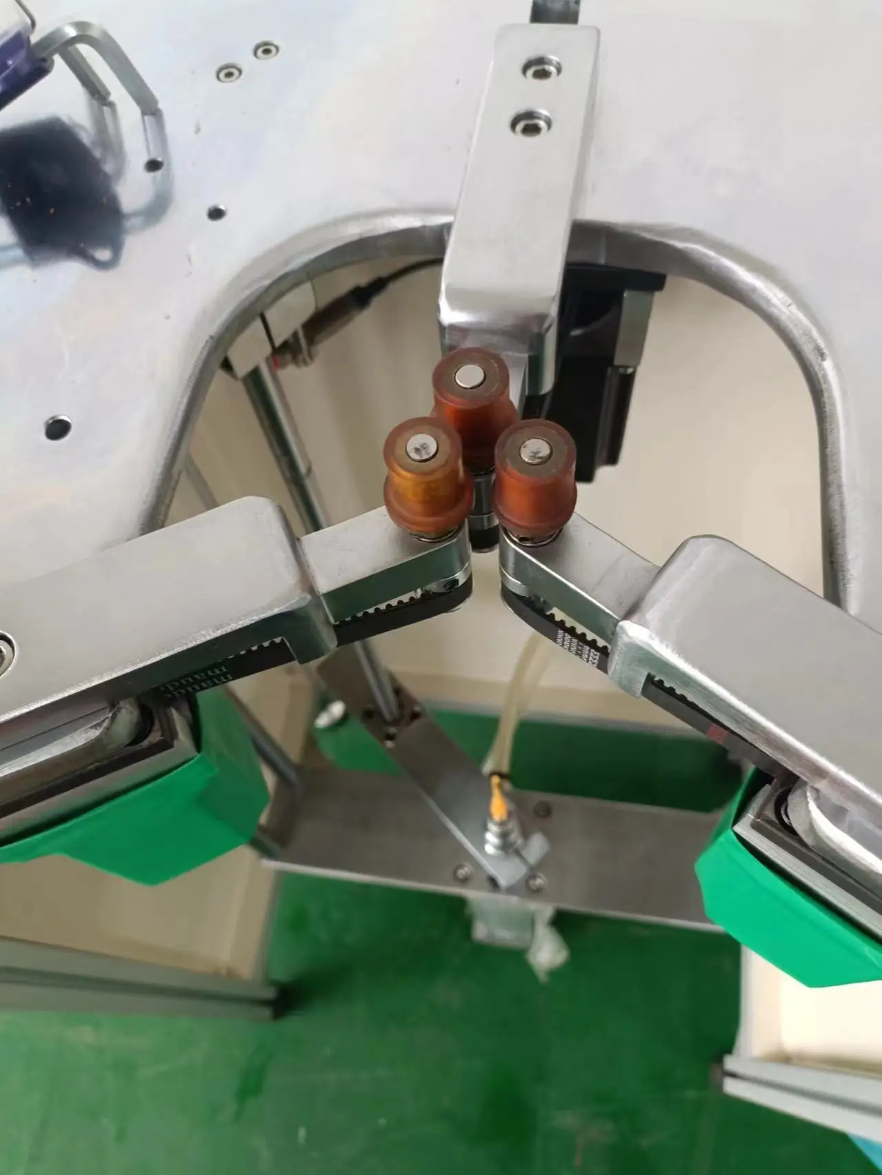 Multi purpose electric  pneumatic toroidal hook type coil winding machine for transformer and inductor with wire diameter