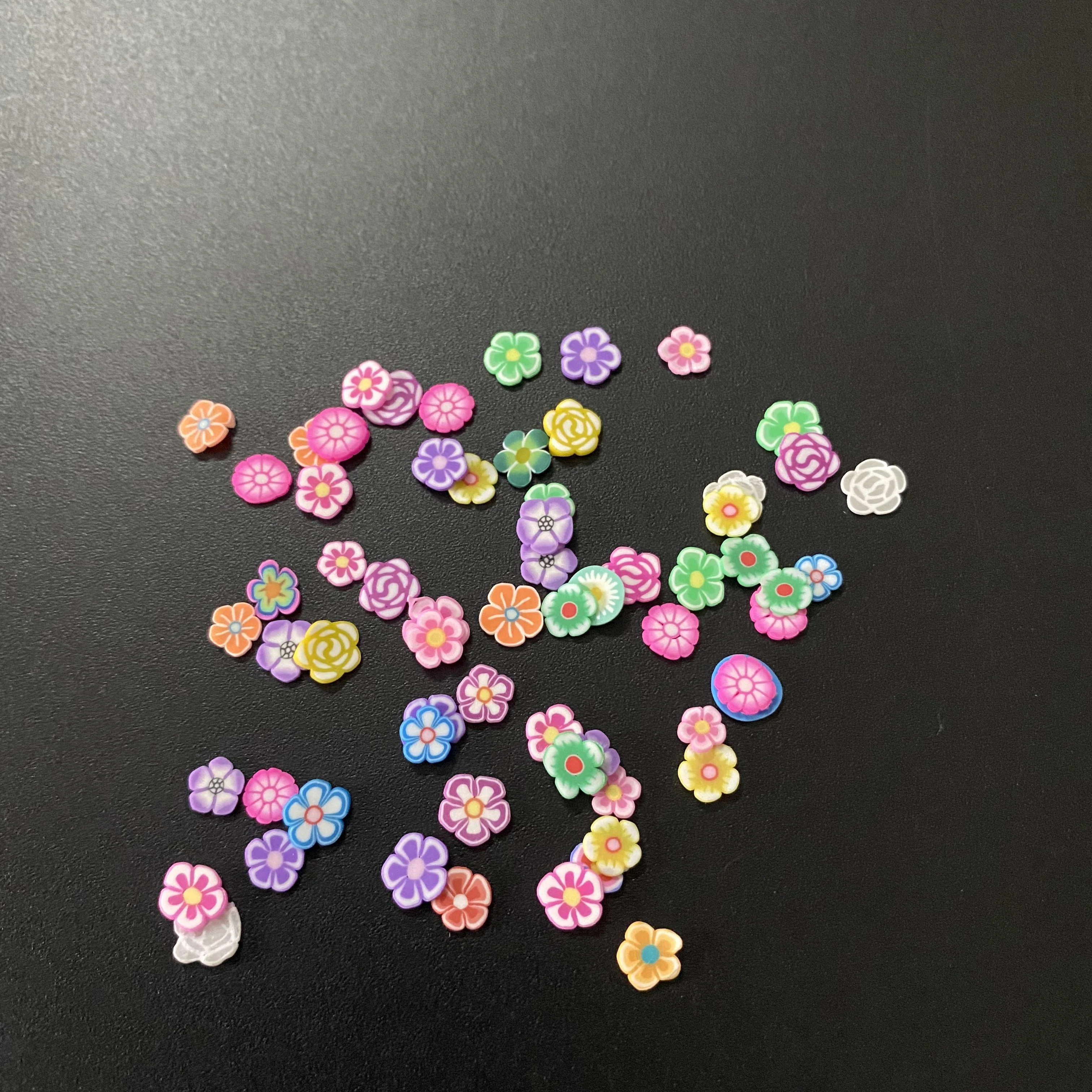 Colorful DIY Animal Nail Art Slices Multi-shape 1kg Polymer Clay Slices Wholesale For Nails And Cellphone Decorations