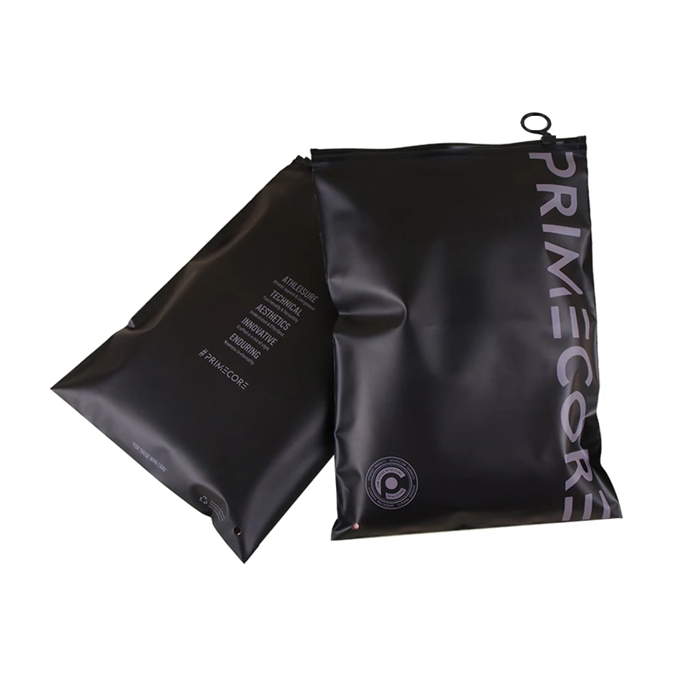 Custom logo reusable packaging bag with zipper plastic clothes bag Black matte zipper bag for clothing