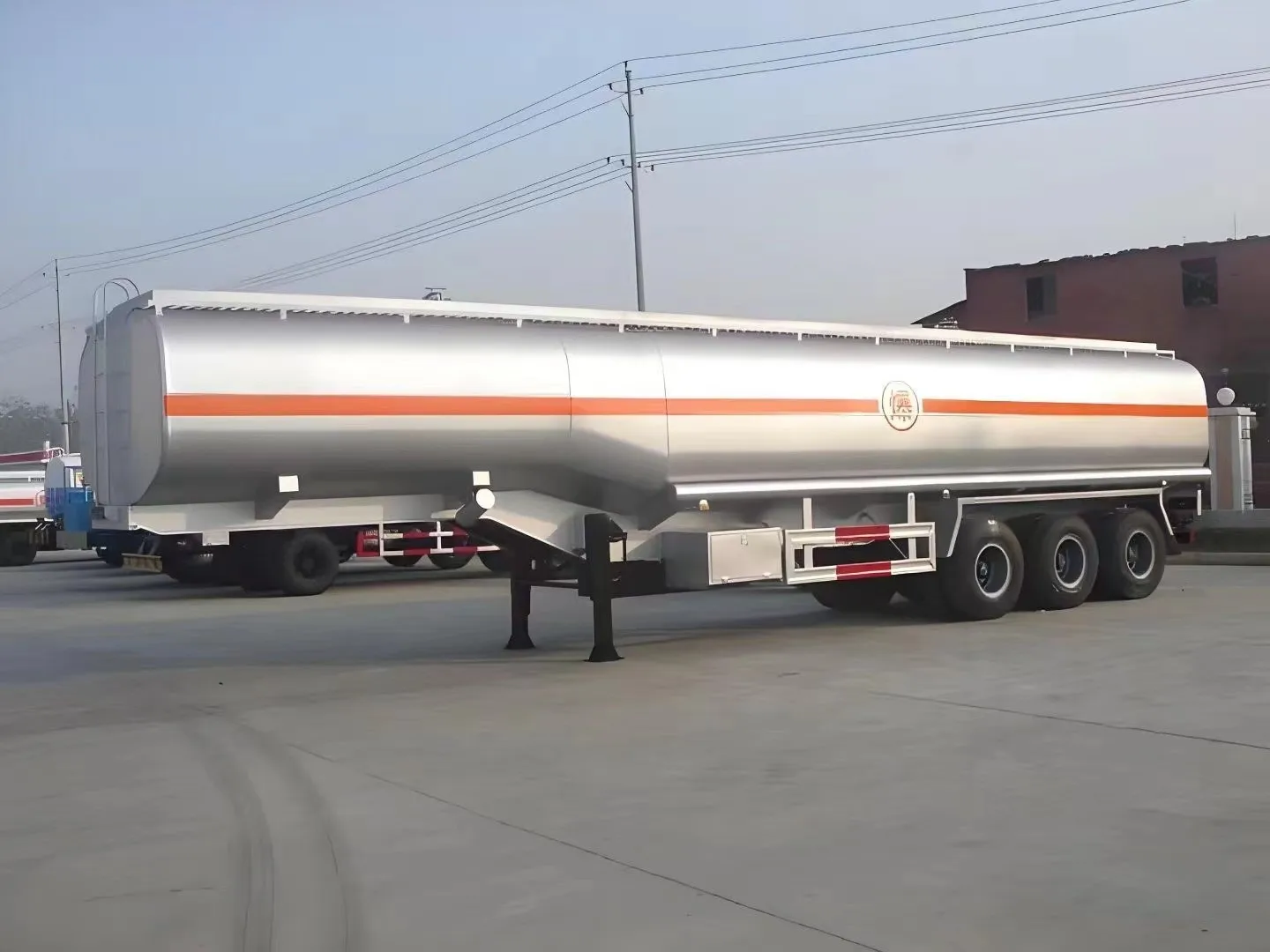 New Design 3 Axles 4 Axles Oil Fuel Aluminium Alloy Tanker Trailer 40000 45000 50000liters Tanker Trailer for Sale