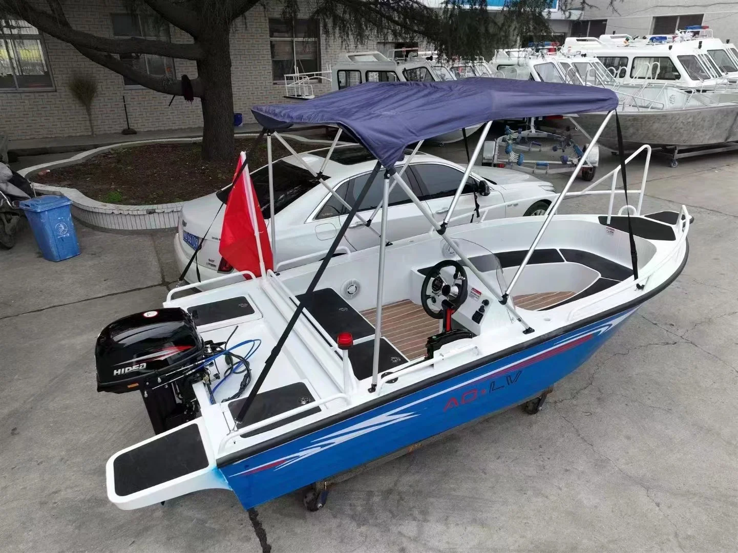 New Practical Luxury yacht high speed fishing boat with cabin working boat from China for the ocean