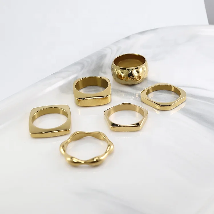 Wholesale Wave Square Good Quality Daily Wearing PVD 18K Gold Plated Hammered Pentagon 316 Stainless Steel Ring Women