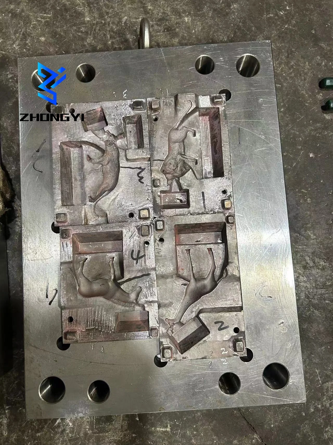 Shantou Экспортная продукция пластиковая машина для литья под давлением игрушек