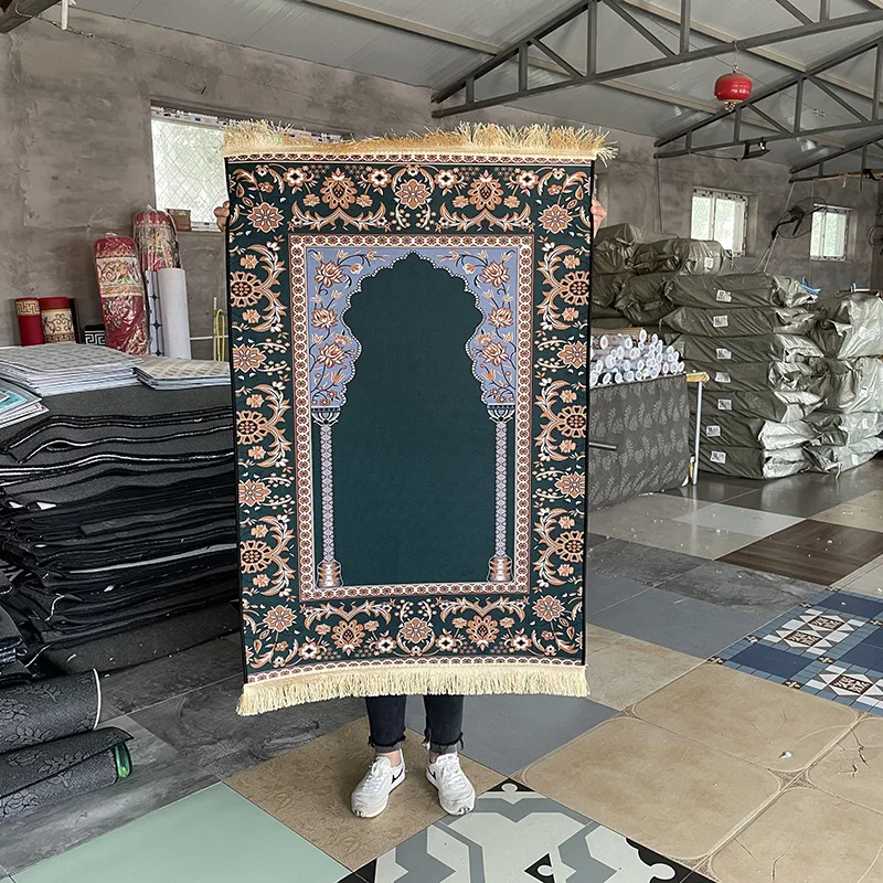 Islamic Ramadan Eid Gift Luxury Prayer Mat Green Prayer Rug Muslim Prayer Carpet