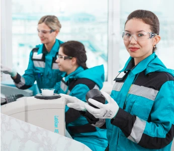 Polyethylene Glycol PEG - Grades 200/300/400/600 used in the production of plasticizers, detergents, chemical, textile, rubber