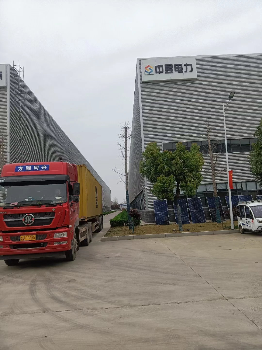 G12 345 cells shingled solar panel 540w 545w 550w 555w superior safety and reliability