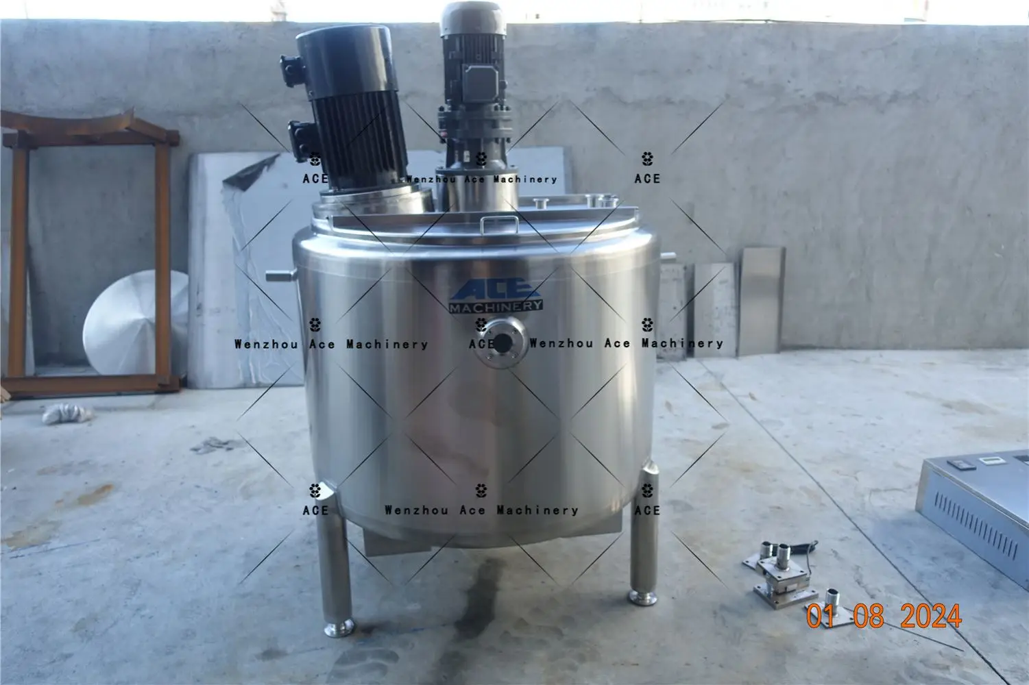 Aindustrial Carbomer Oil Cream Mixer With Lifting Homogenizer And High Shear Emulsifying Capability