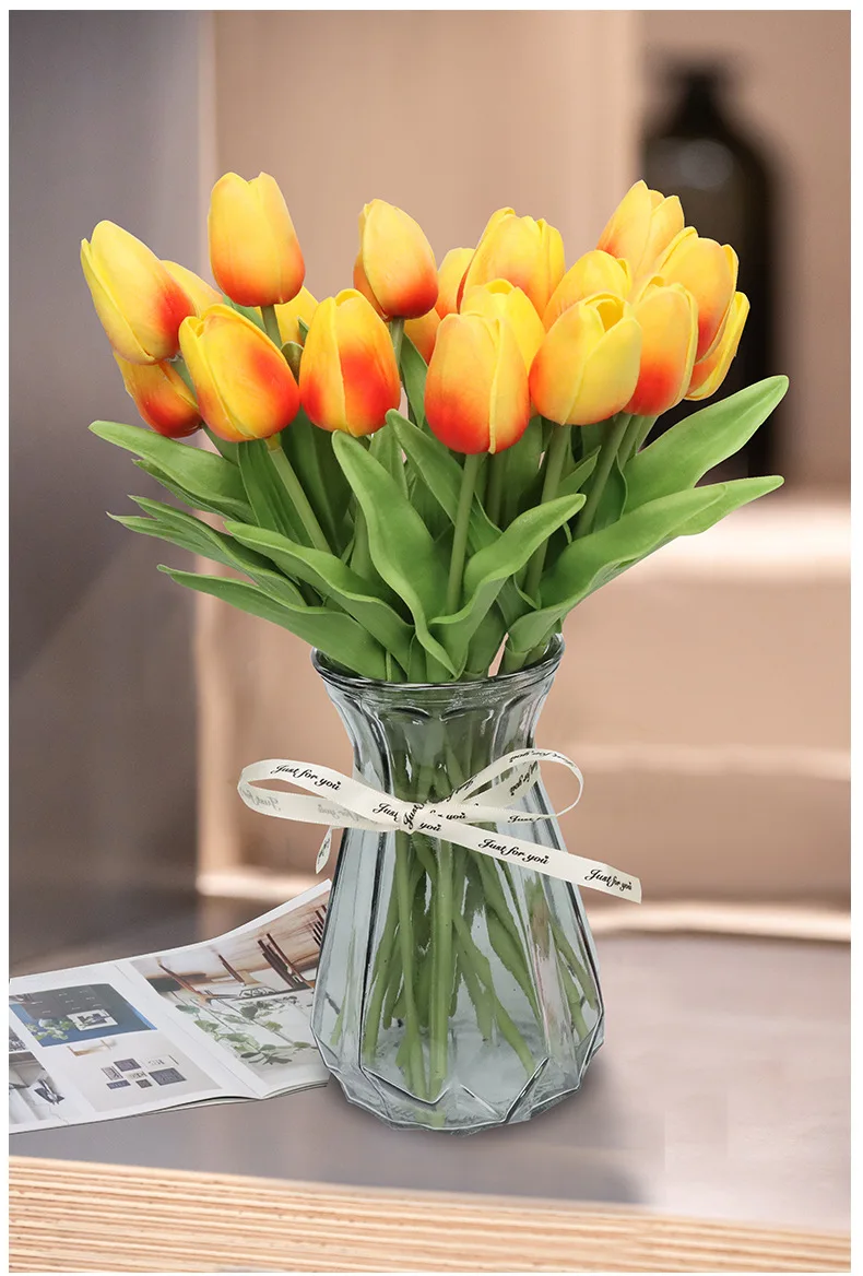 Factory feeling french style flower hand tulip high-grade feel tulip flower wedding prop furniture decoration PU mini tulip