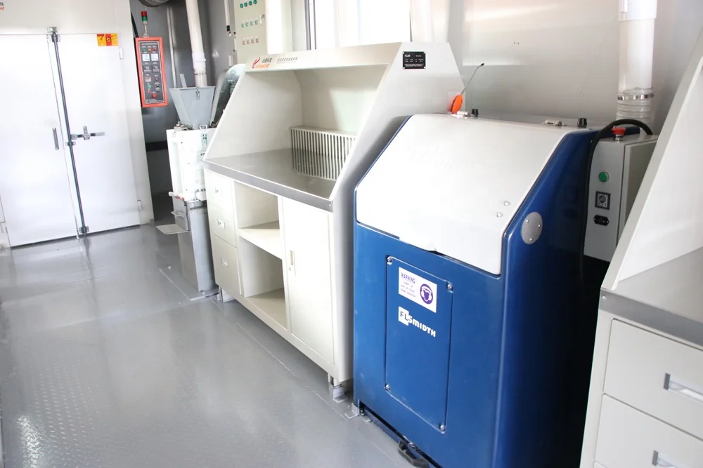 Мобильная лаборатория контейнеров для подготовки образцов