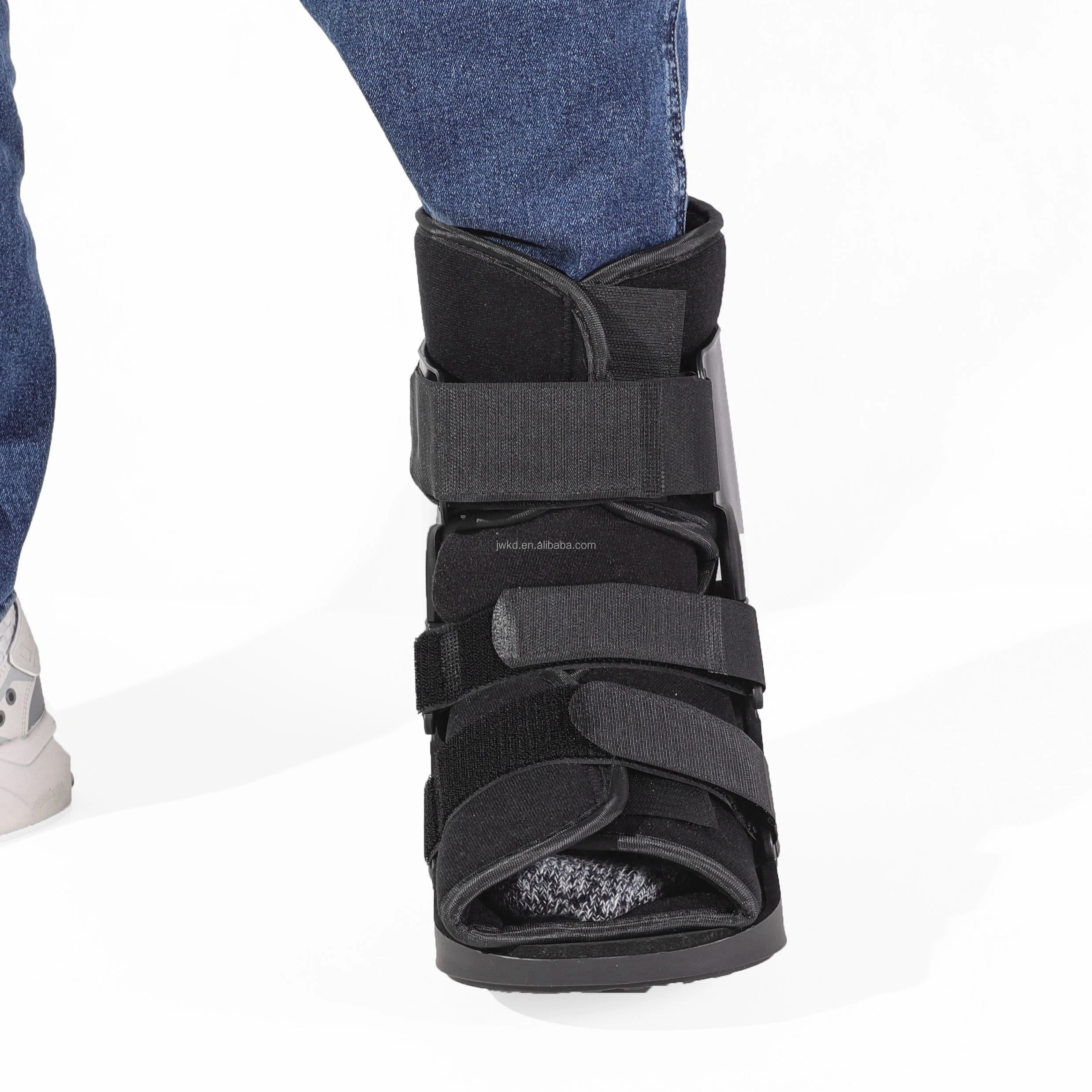 2025 Hot Sale Ortho Consumable Ankle Foot Adjustable Stabilization Walking Boot Orthosis for Swelling
