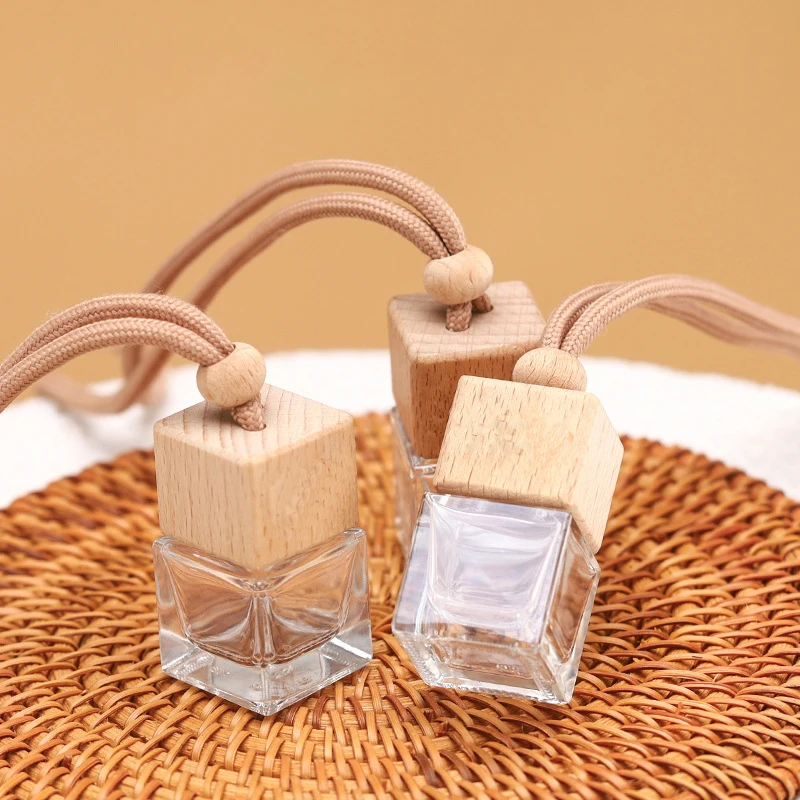 Оптовая продажа пустые 8 мл автомобильные Ароматические диффузоры стеклянные бутылки квадратные освежители воздуха подвесные флаконы для духов автомобиля