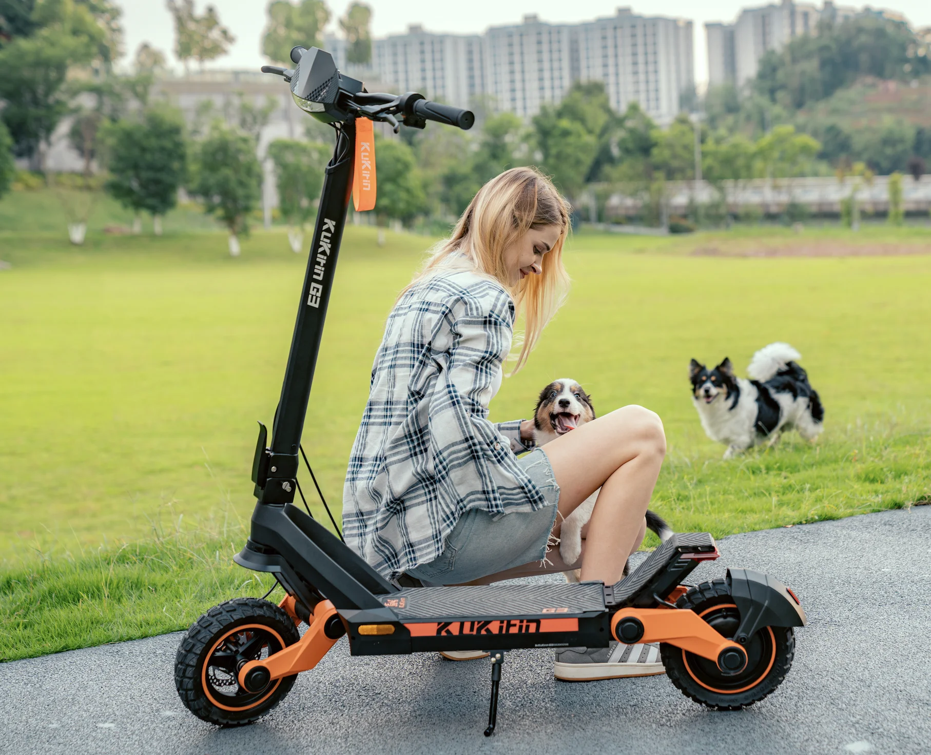 New Design Portable Special Offer Pu Leather A4 File Folder Calculator Maxium Speed 50km/h Kukirin G3 Motorcycle Long Range Elec