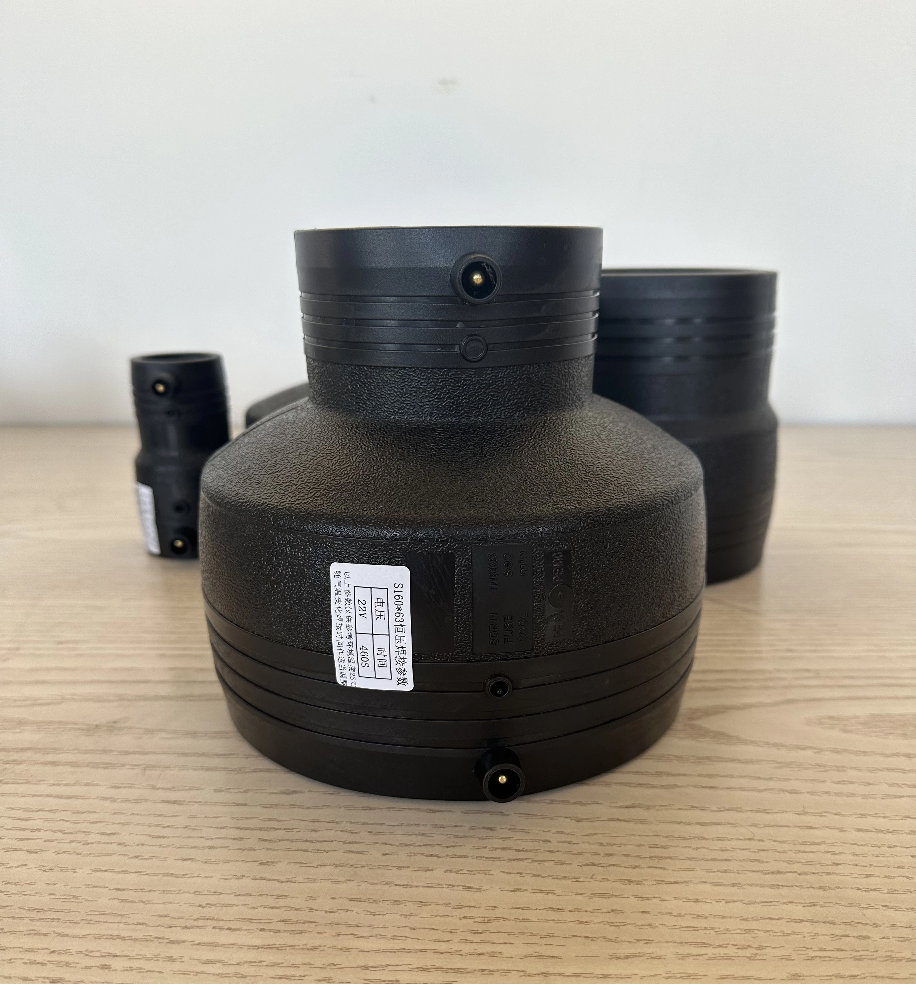 Оптовая цена производитель ISO стандарт HDPE фитинги для электрофузионных труб Dn160 * 63 SDR11
