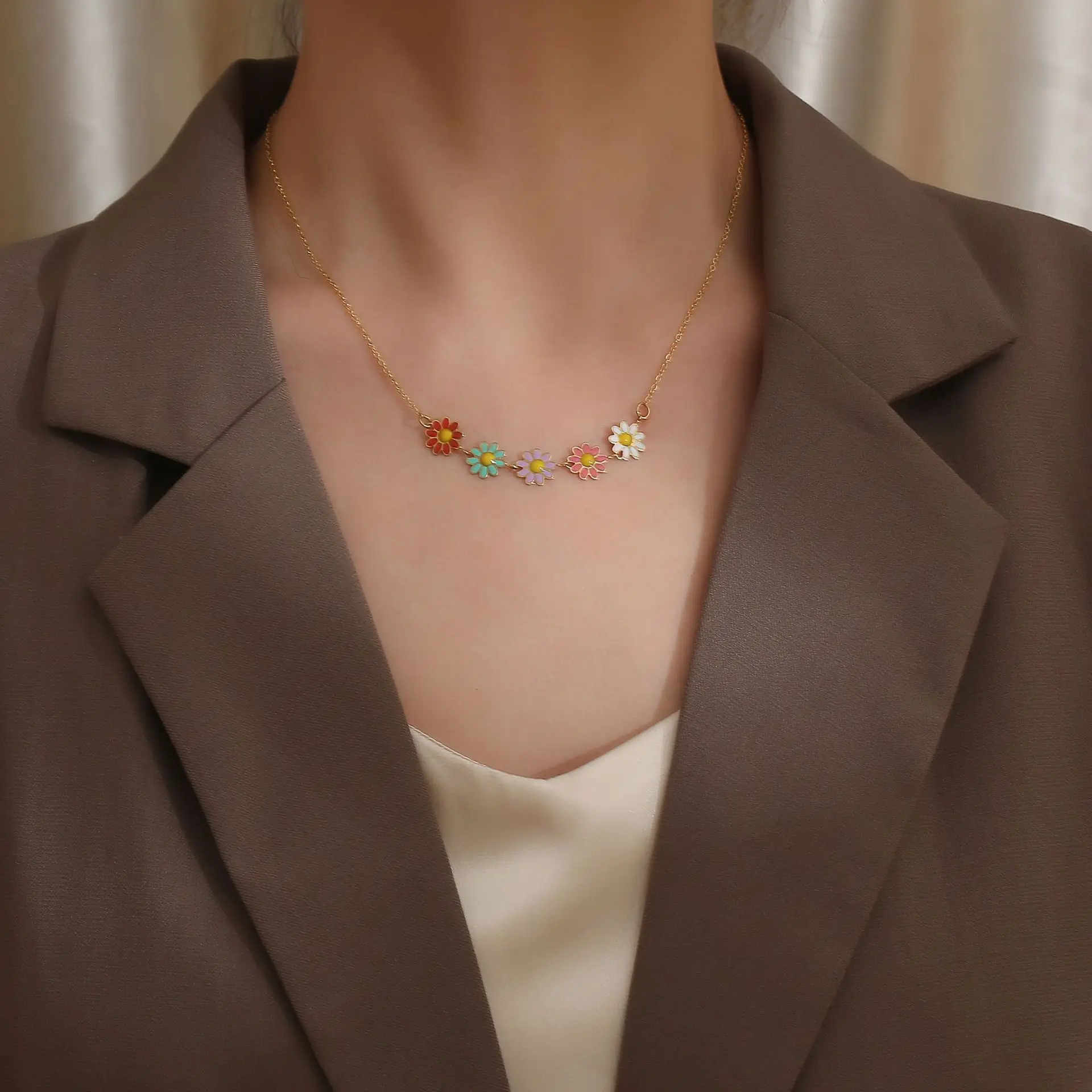 Simple Bohemian Colorful Oil Dropping Daisy Necklace Sunflower Versatile Charming Flower Necklace For Women