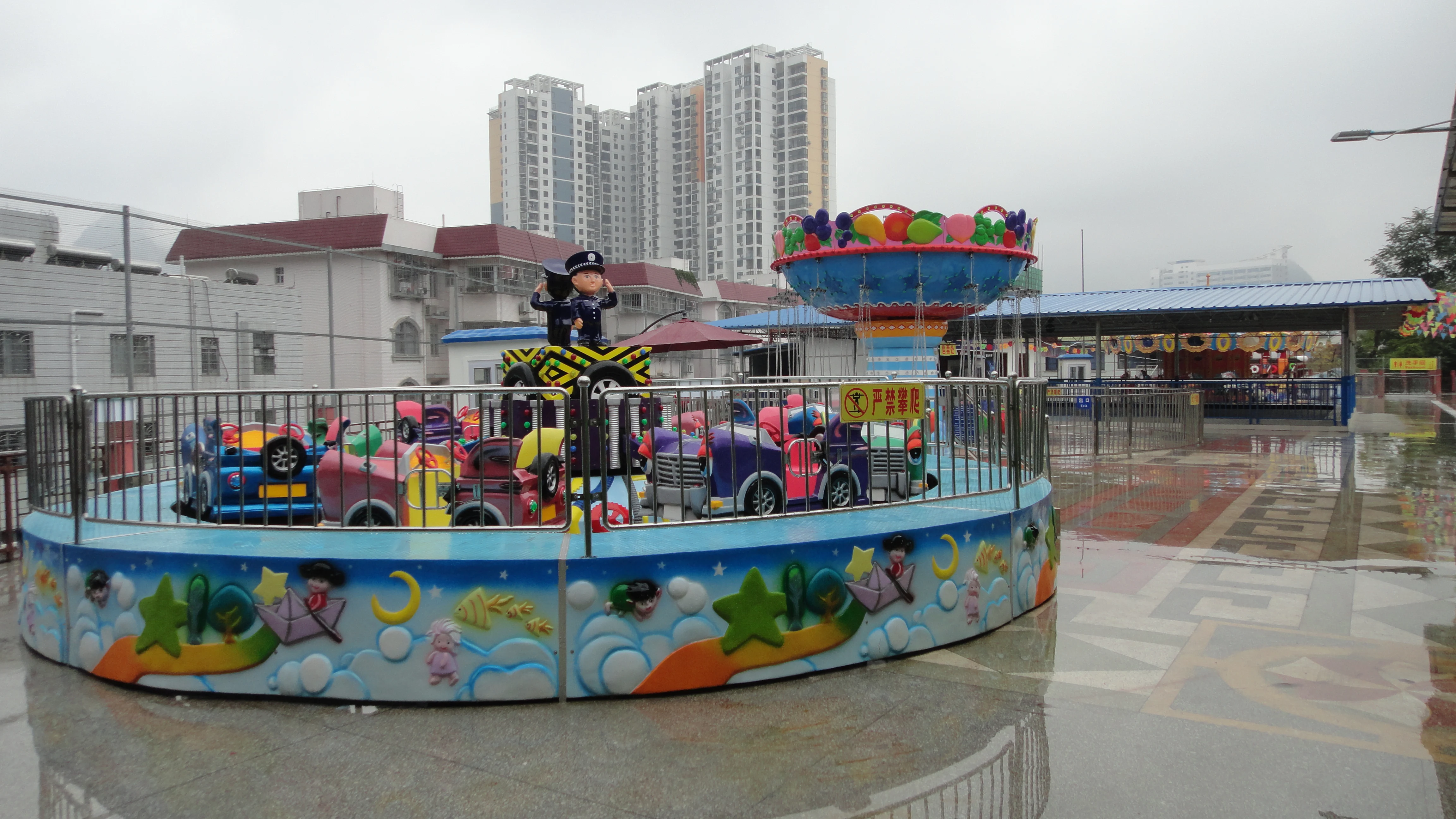 Открытый парк развлечений аттракционы карнавальные funfair аттракцион