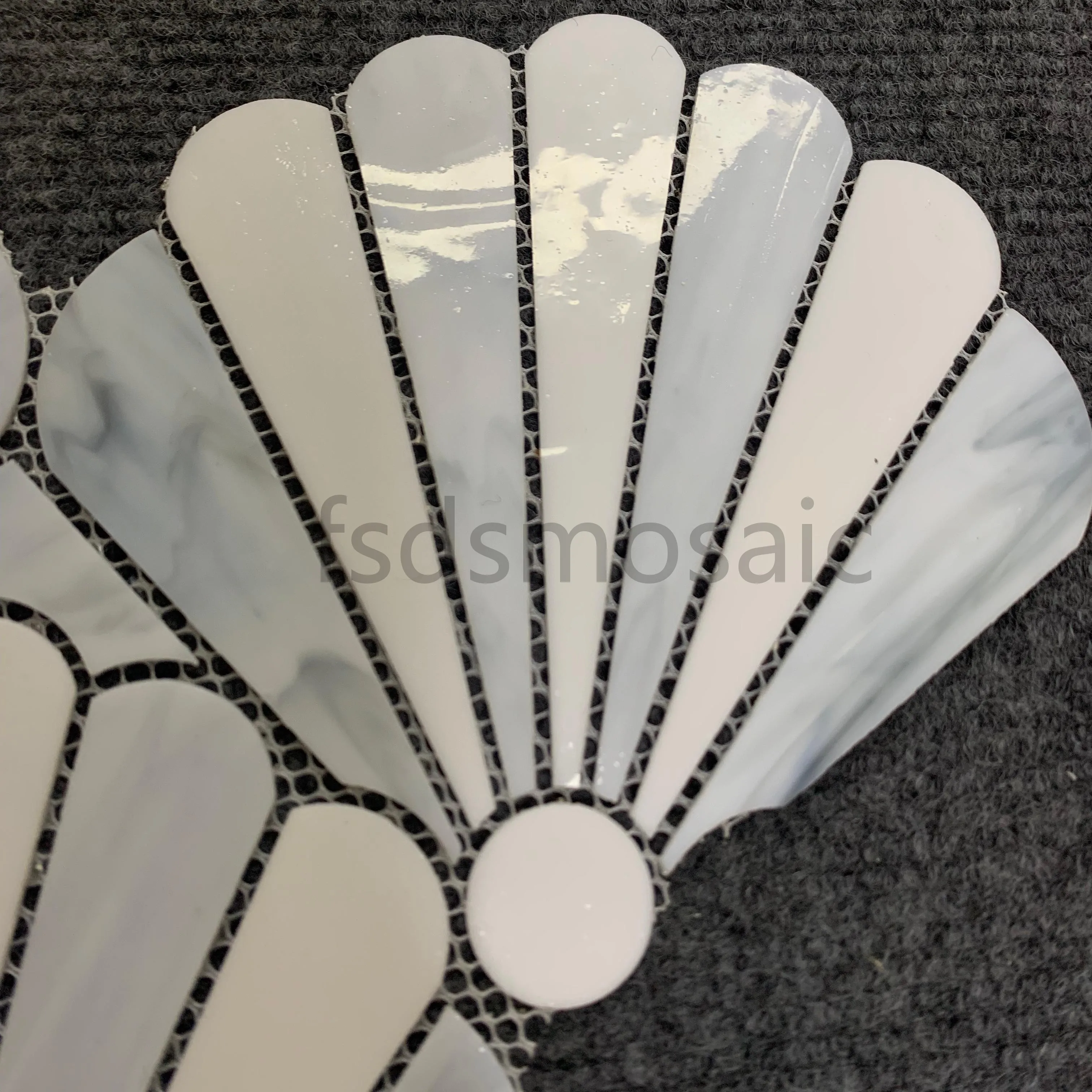 New Technology Square Kitchen Backsplash Wall Tile Gray White Green Flower Color Crystal Glass Mosaic for Indoor Wall