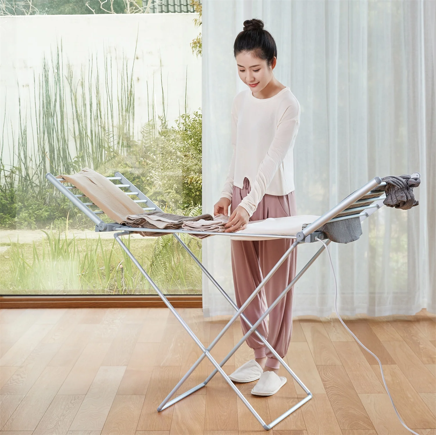 Электрическая сушилка для одежды в ванную комнату вешалка с подогревом витрина