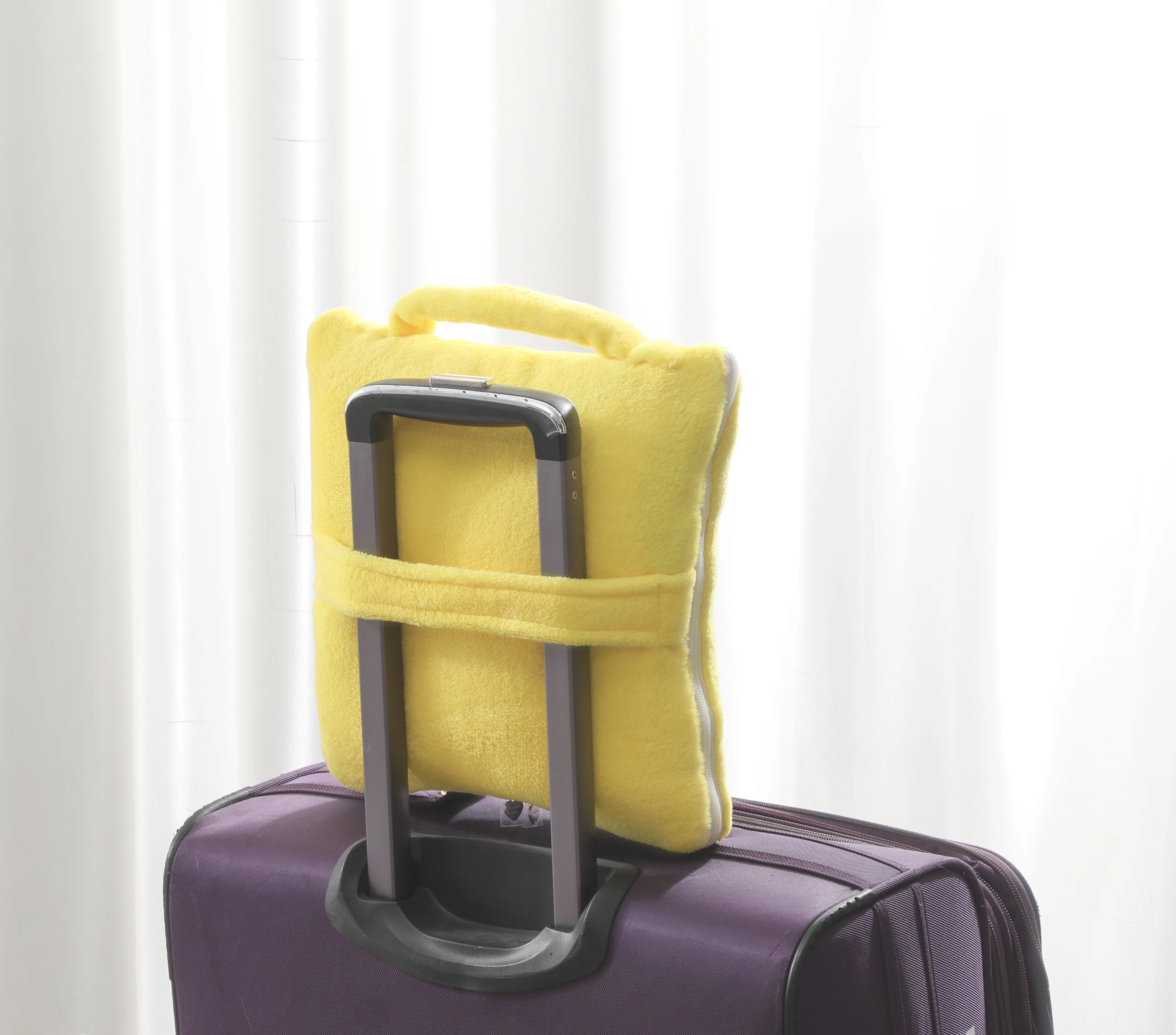 Foldable Cartoon Animal Yellow  Mouse Design Plush Travel Pillow Blanket For Baby