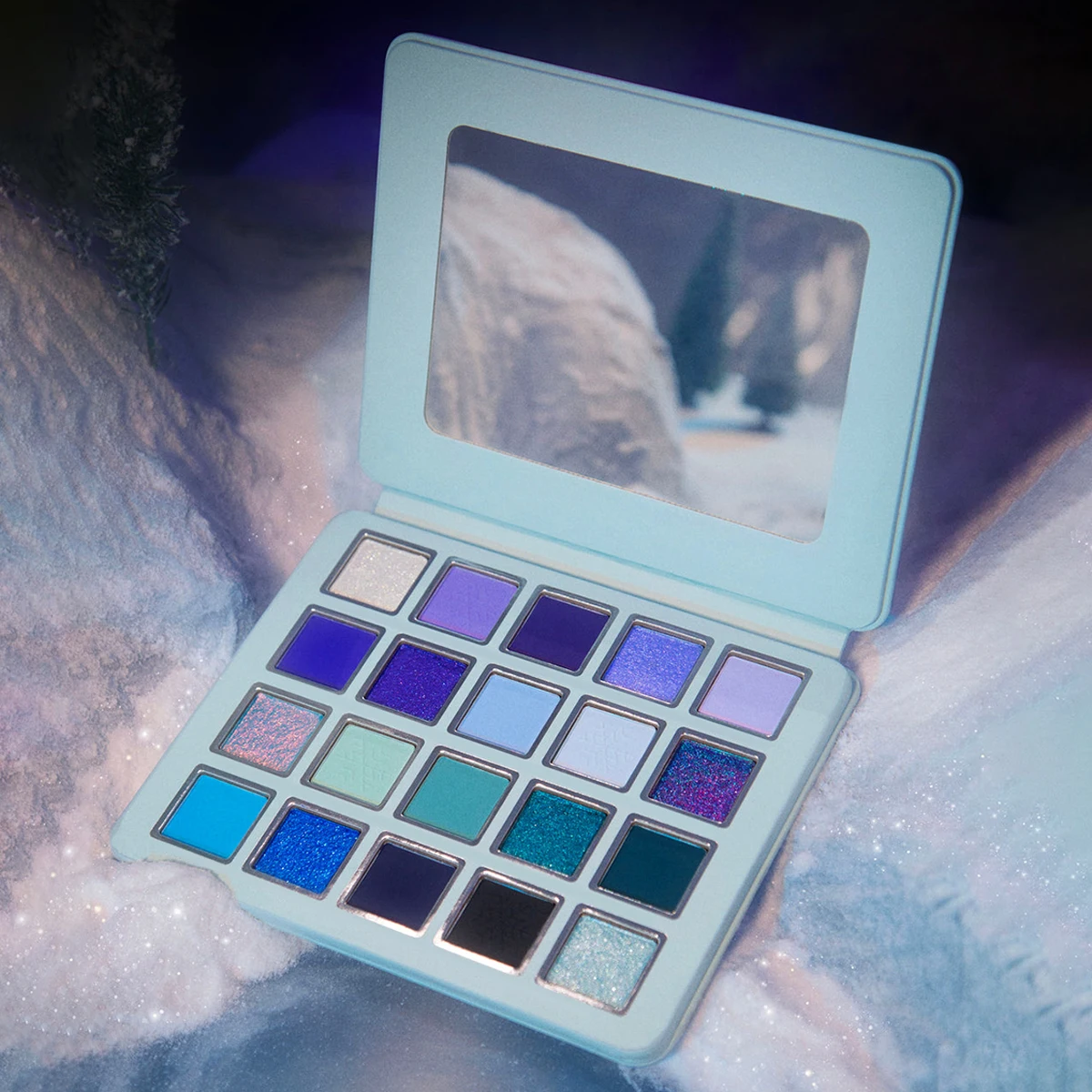 Winter-Inspired Magnetic Makeup Luxury Colorful Custom Duochrome Vegan Glitter High Pigmented Eyeshadow Palette