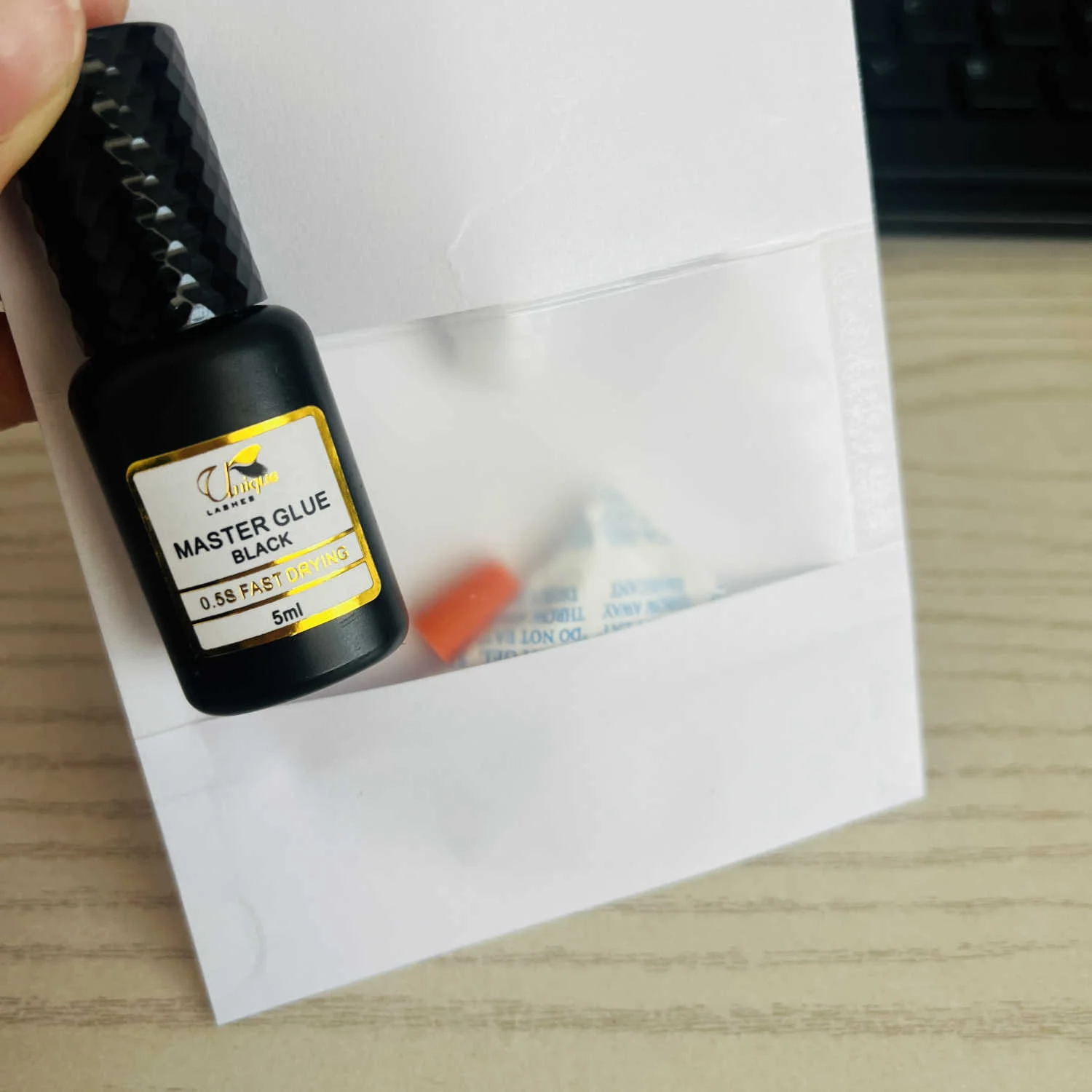 Wholesale Premium Cashmere Lash Extension Supplies 0.5s 1s Eyelash Glue For 0.03 0.05 0.07 Individual Lashes