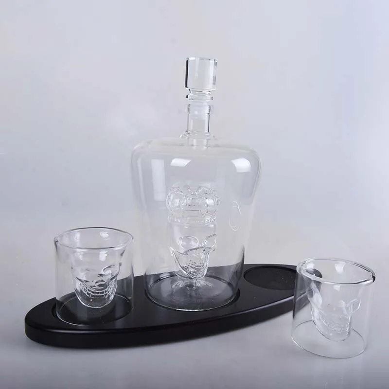 Skull bottle set with 2 skull glass