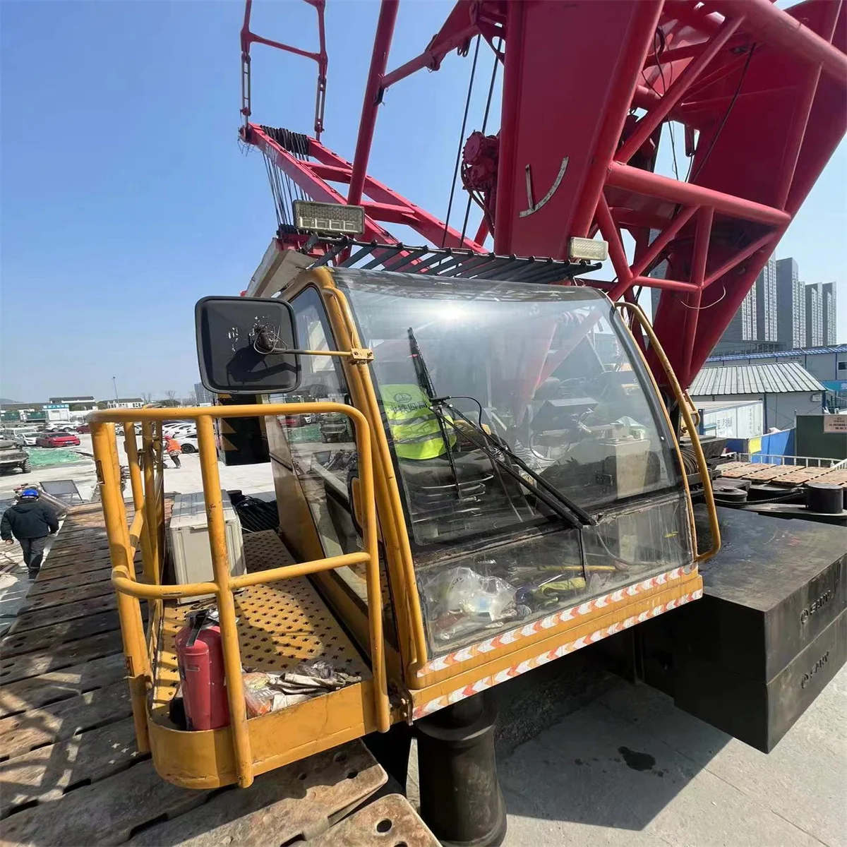 Sany 260T used  crawler crane year2015 very new machine beautiful machine good working condition