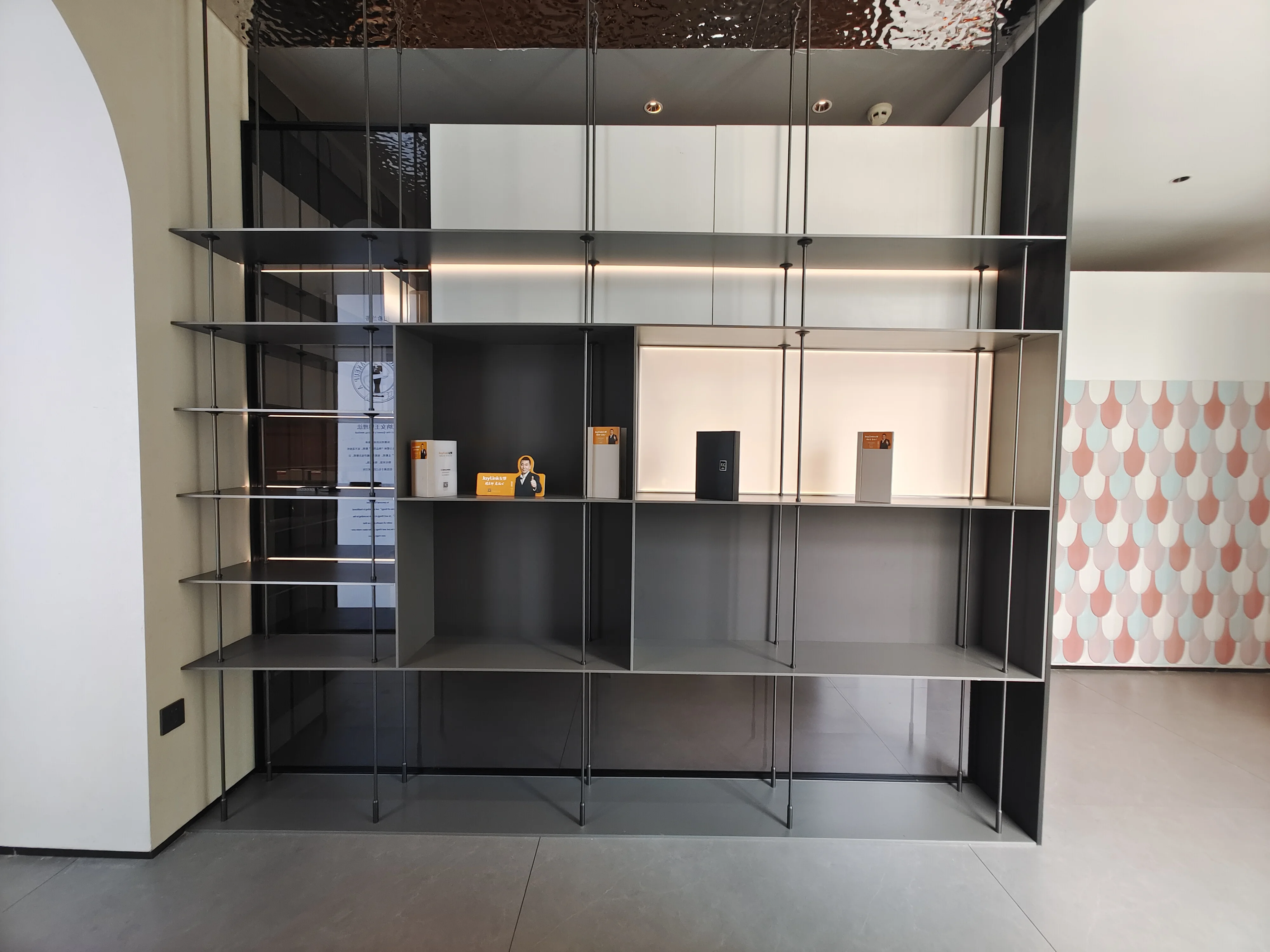 Household Decorative Luxury Aluminum Alloy Wood Panel Display Cabinet Ornament Cabinet