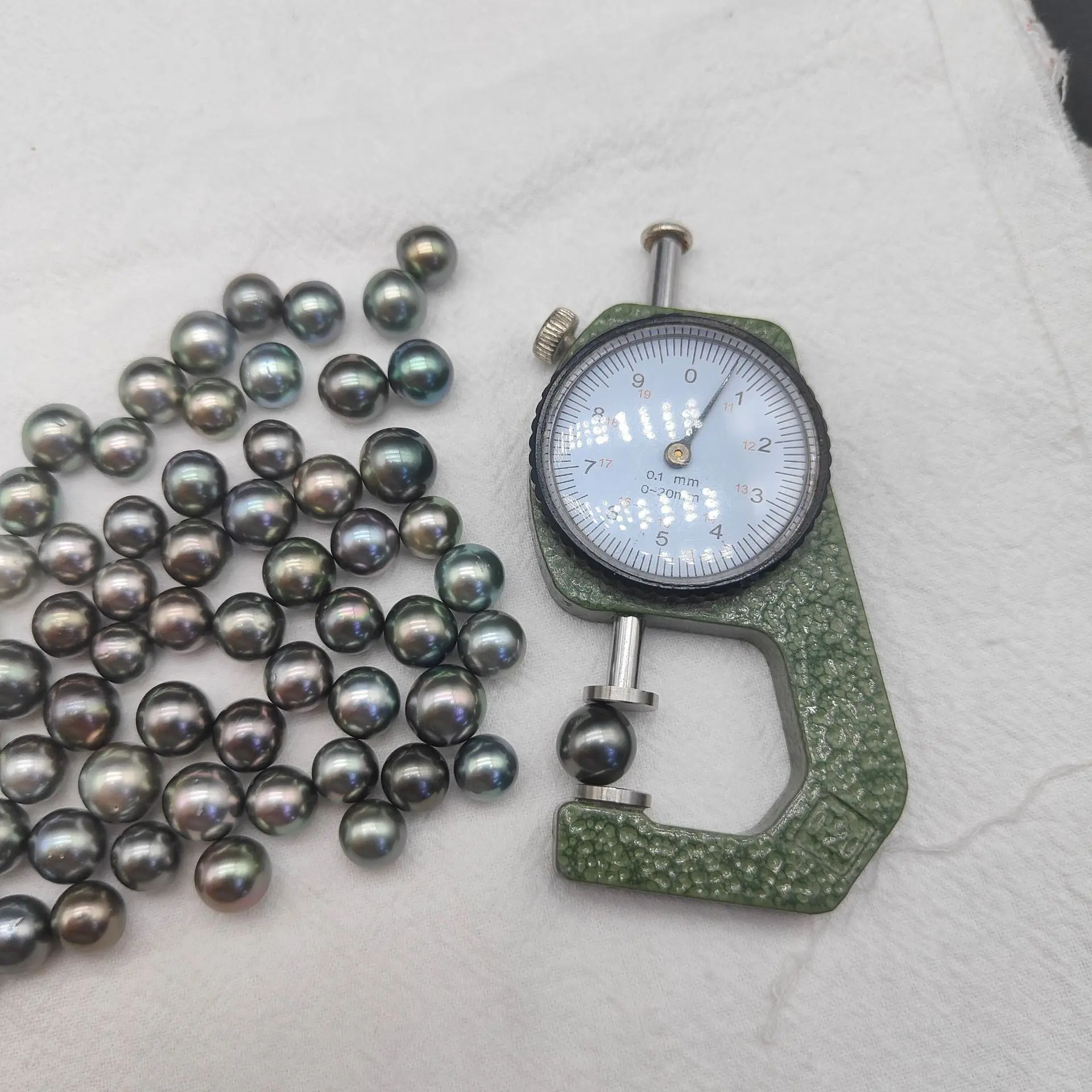 8-12mm off round shape black color cheap seawater tahitian pearls beads for making jewelry gift for girls and women