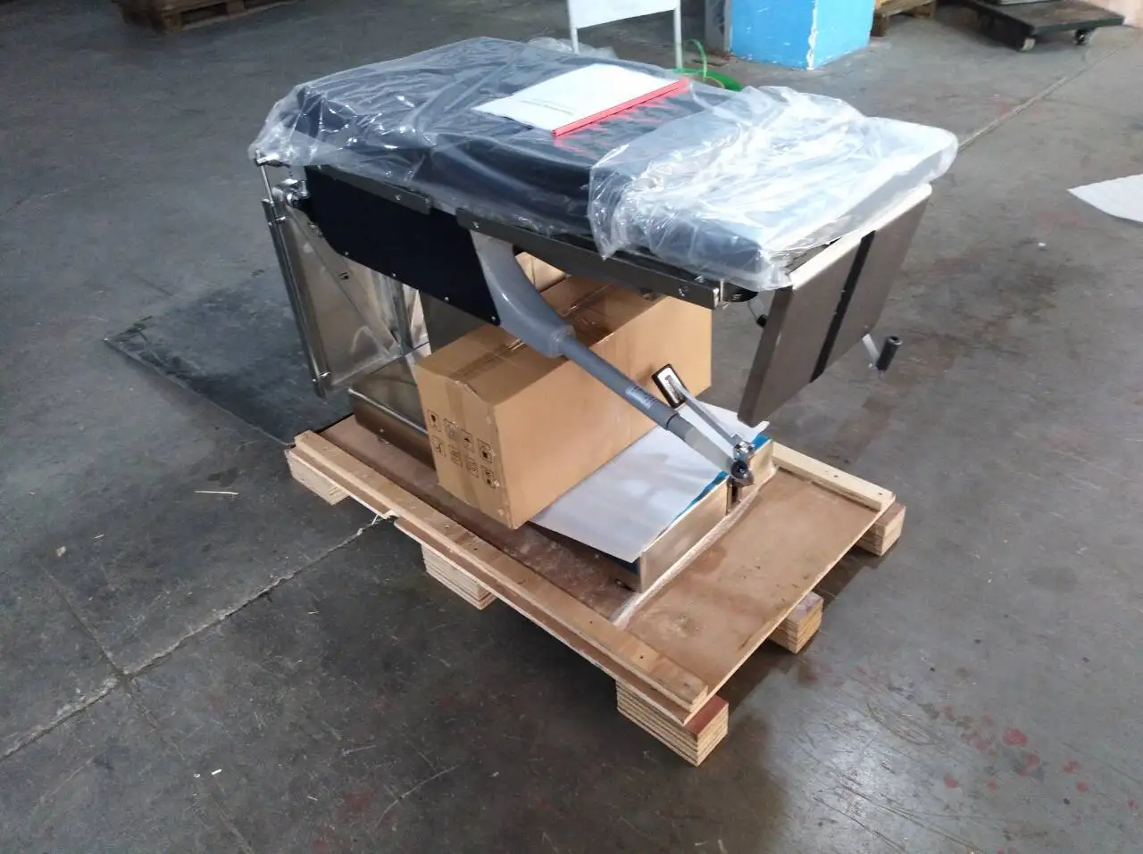 Ysenmed YSOT-3008D Table Theatre Bed Surgical Operating Table Surgical Operating Bed Operation Room Table Price